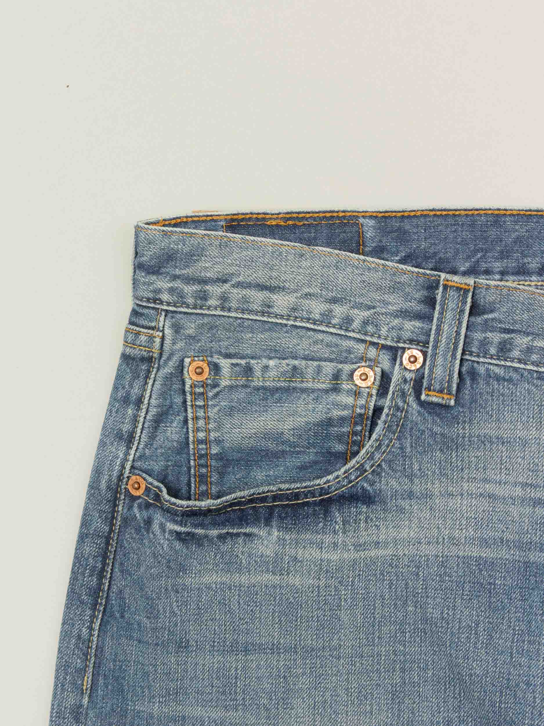 2000s Levi's 501 Jeans (36x32) - Image 5