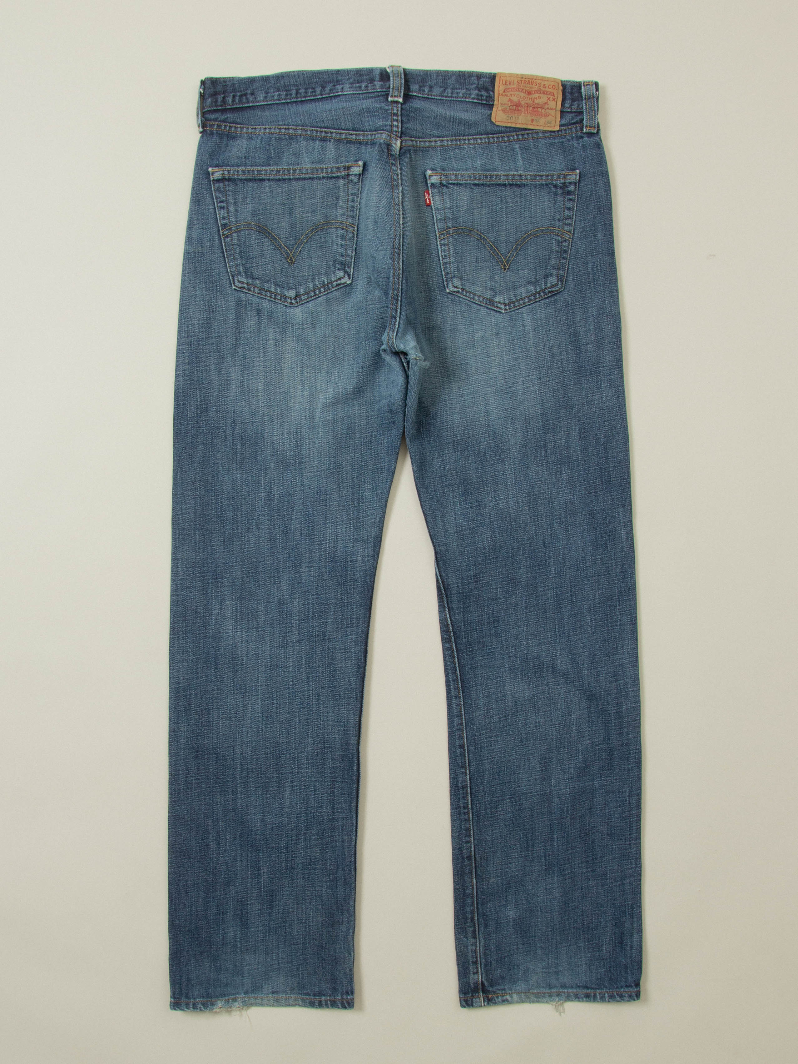 2000s Levi's 501 Jeans (38x34) - Image 2