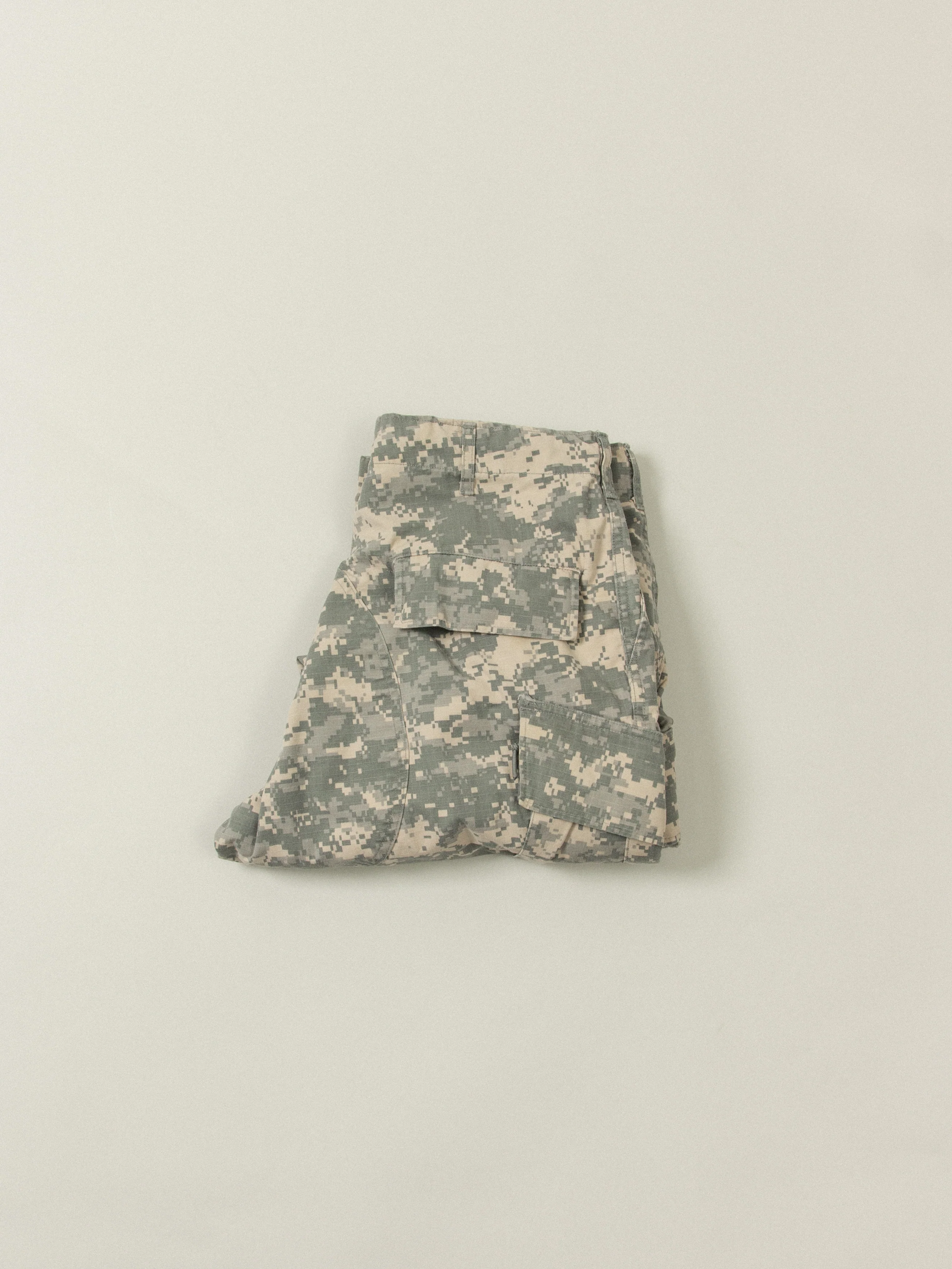US Army Digital UCP Camo Cargo Trousers - Image 3