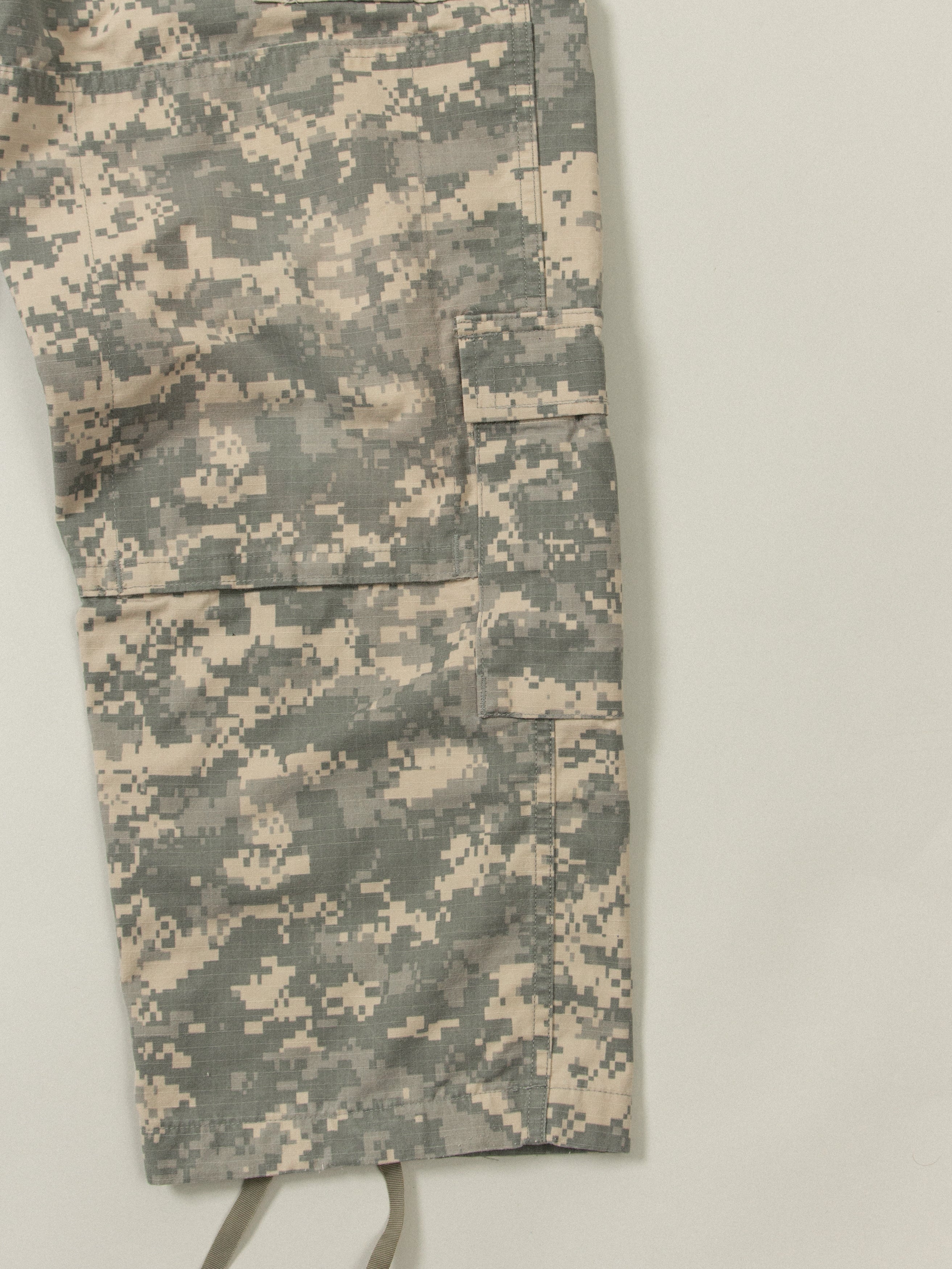 US Army Digital UCP Camo Cargo Trousers - Image 7
