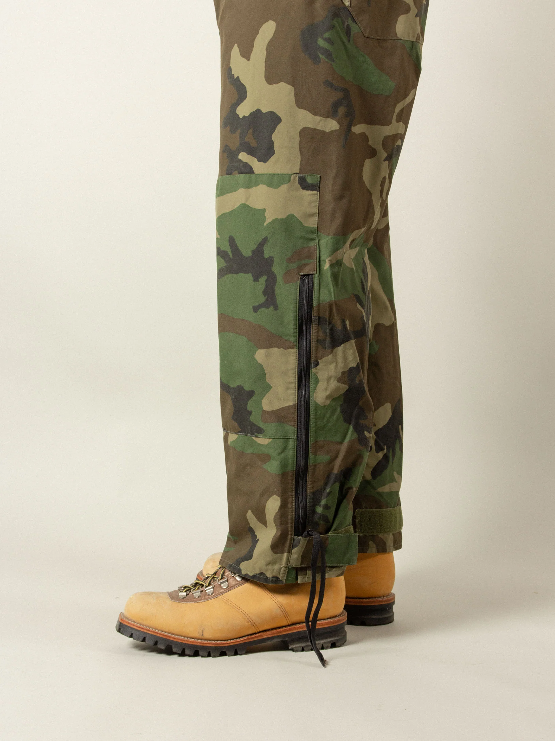 Vtg 1990s US Army Woodland Ski Pants - Made in USA - Image 3
