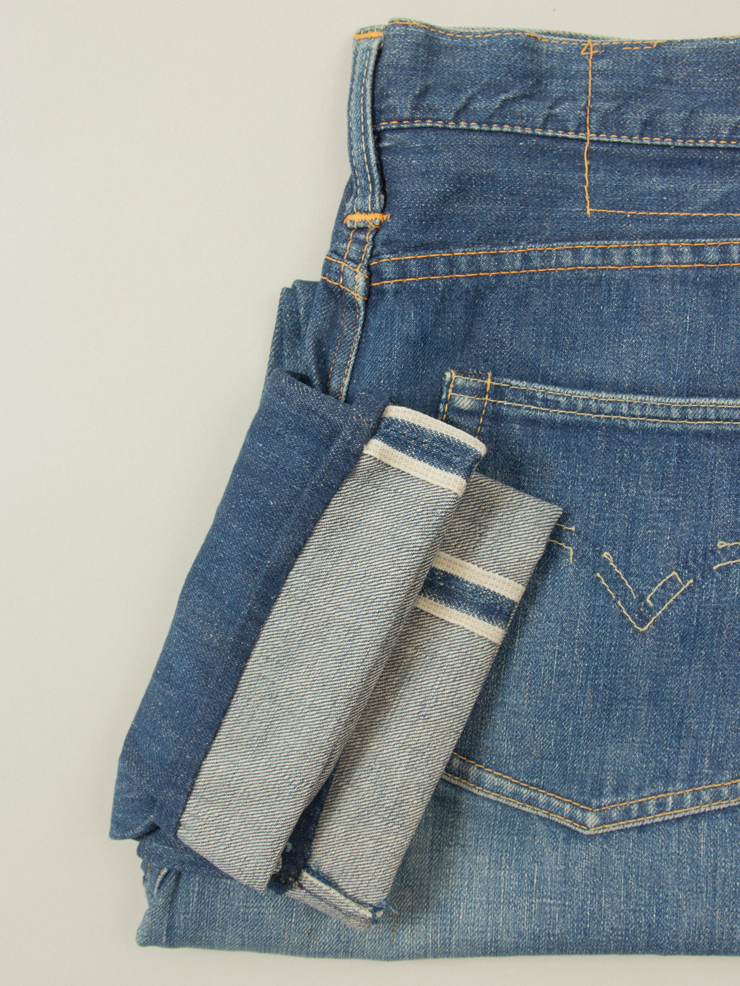Vtg 1950s 'Lady' Levi's 701 Selvedge Big E Jeans (26x28) - Image 4