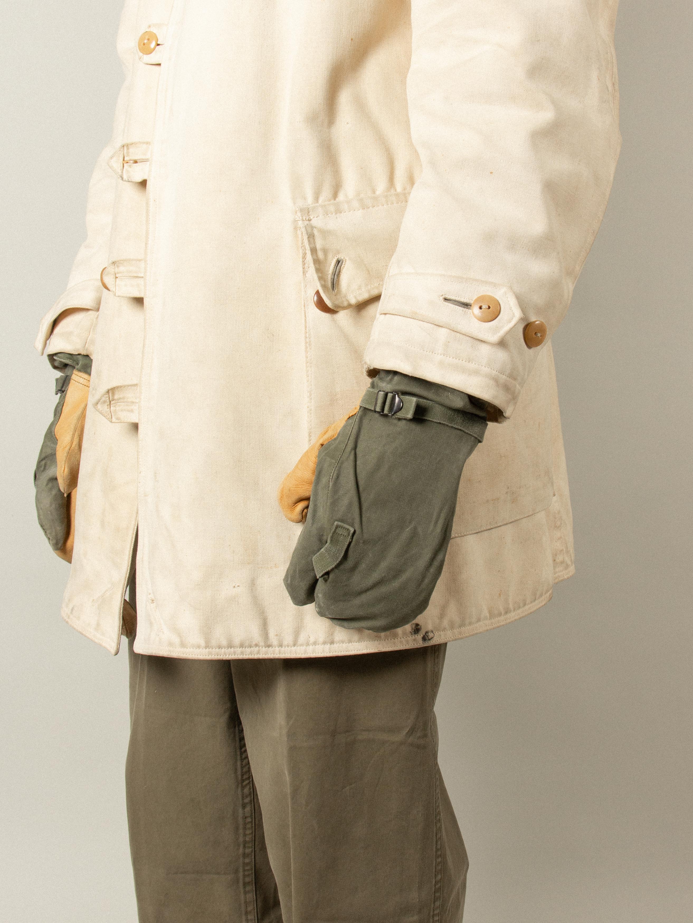 Vtg 1950s US Army M-51 "Trigger Finger" Field Gloves - Image 2