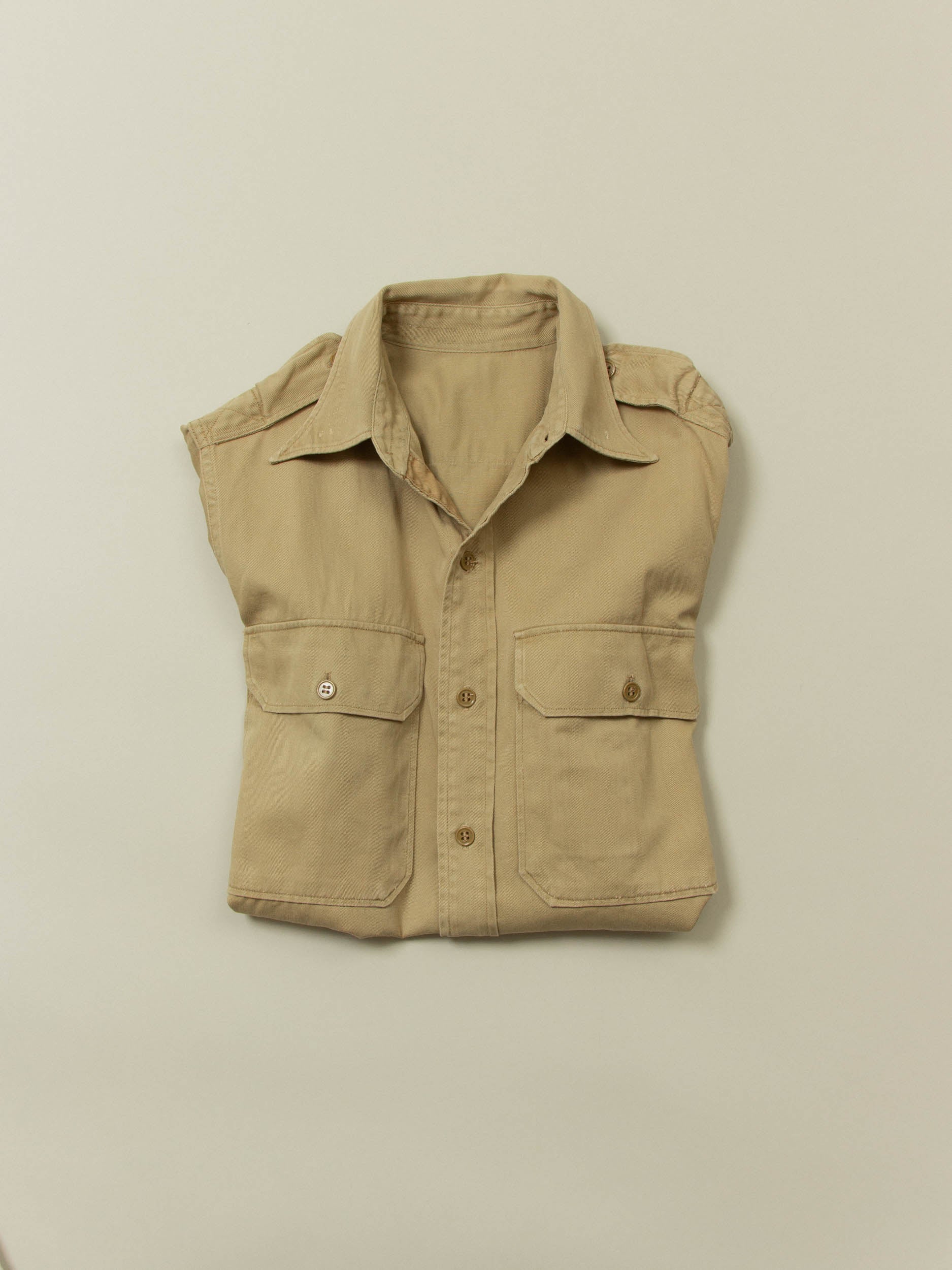Vtg 1960s US Army Short Sleeve Officer Shirt (S/M) - Image 6