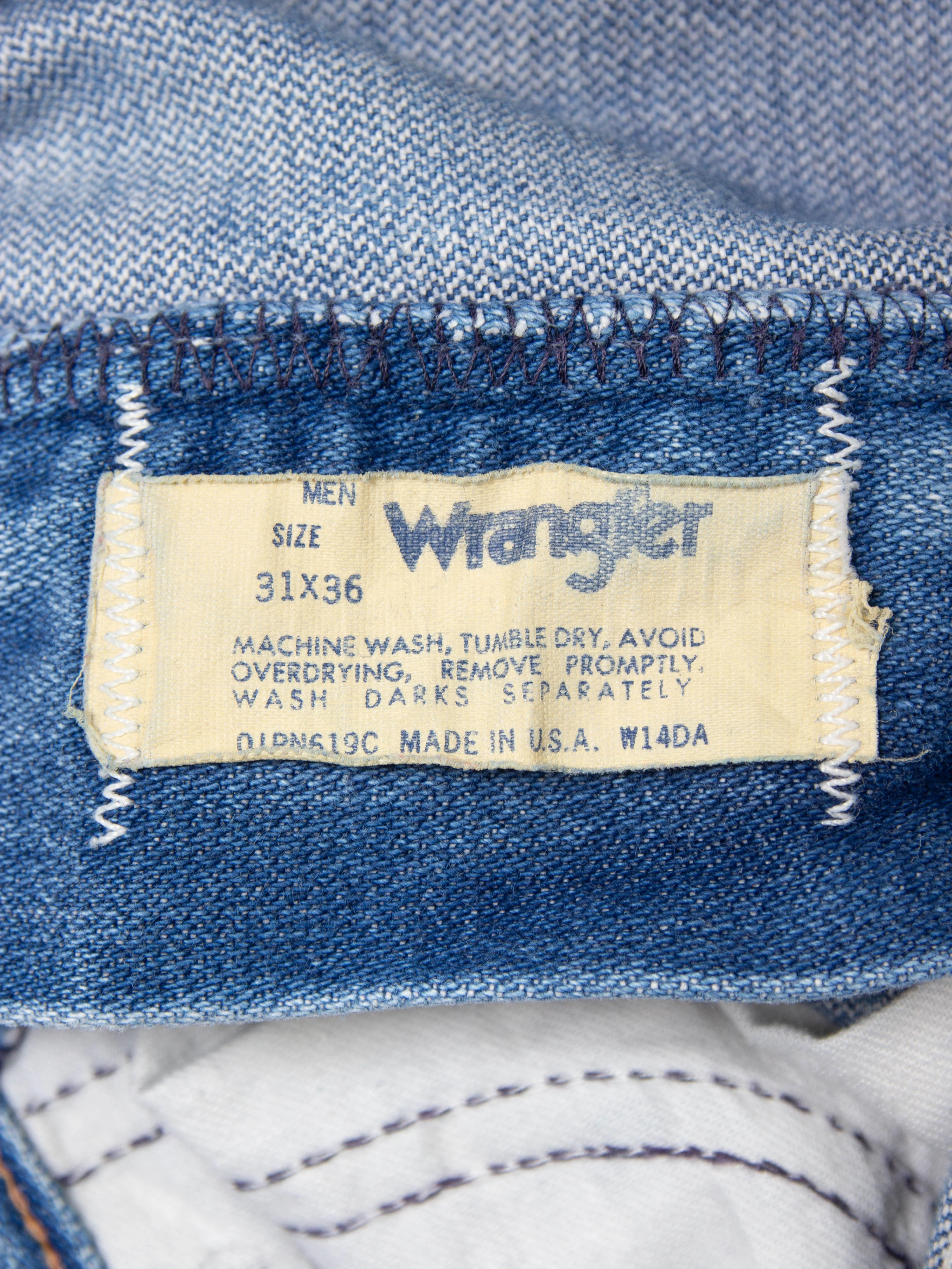Vtg 1970s Bootcut Wrangler Jeans - Made in USA (28x35) - Image 4
