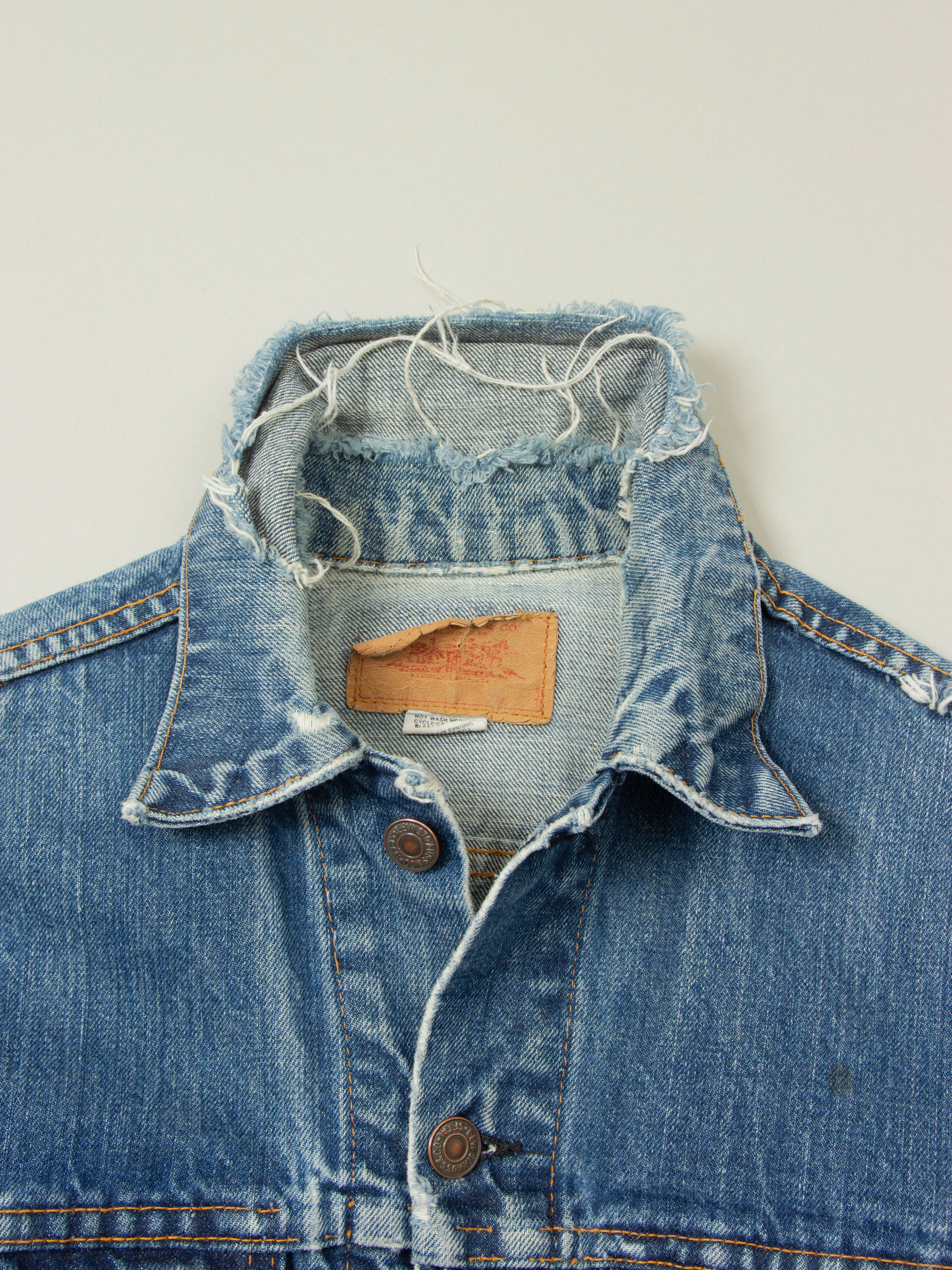 Vtg 1970s Levi's Denim Trucker Jacket - Made in USA (S) - Image 3