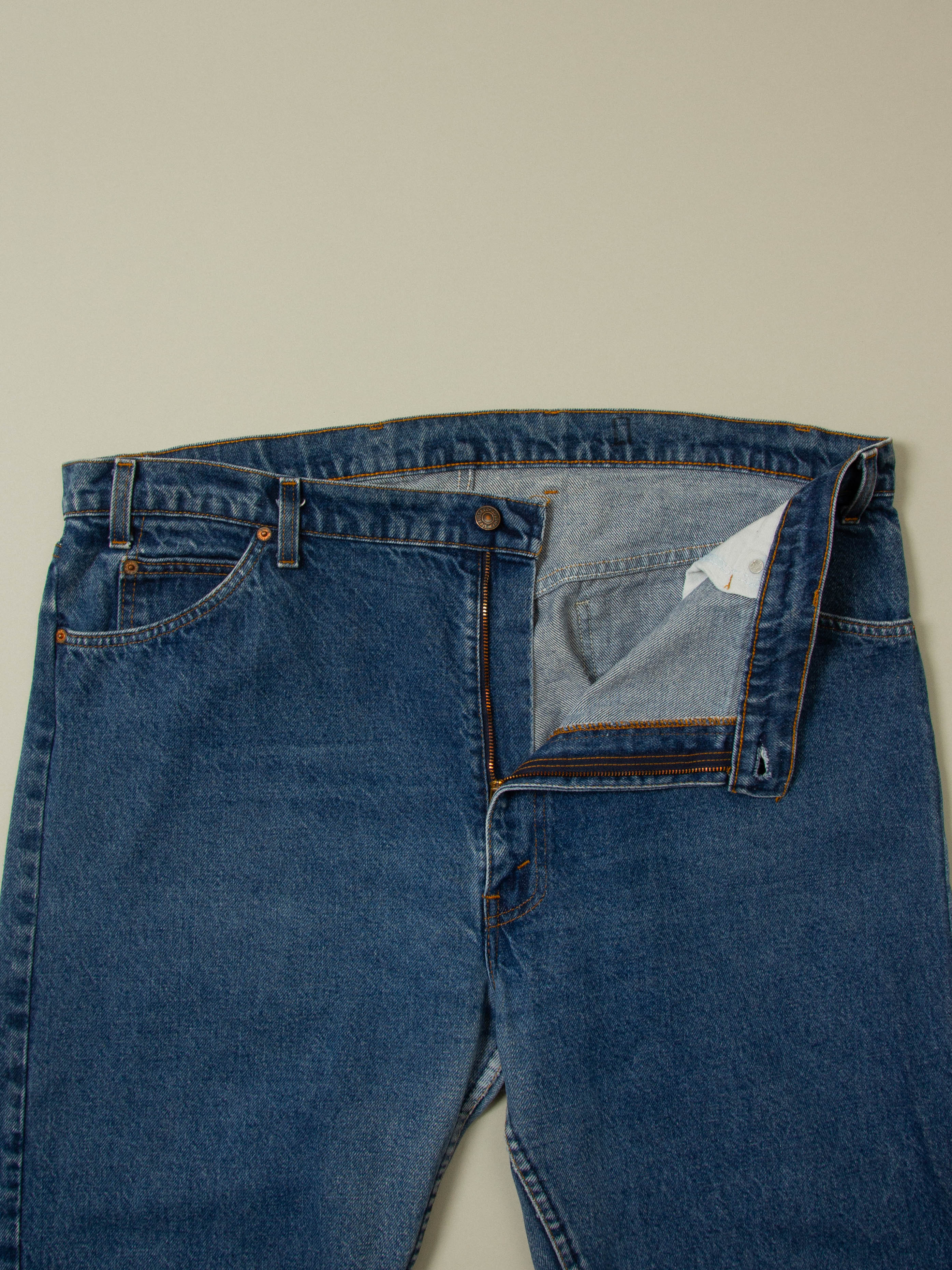 Vtg 1980s Levi's 505 Orange Tab Jeans - Made in USA (44x30) - Image 3