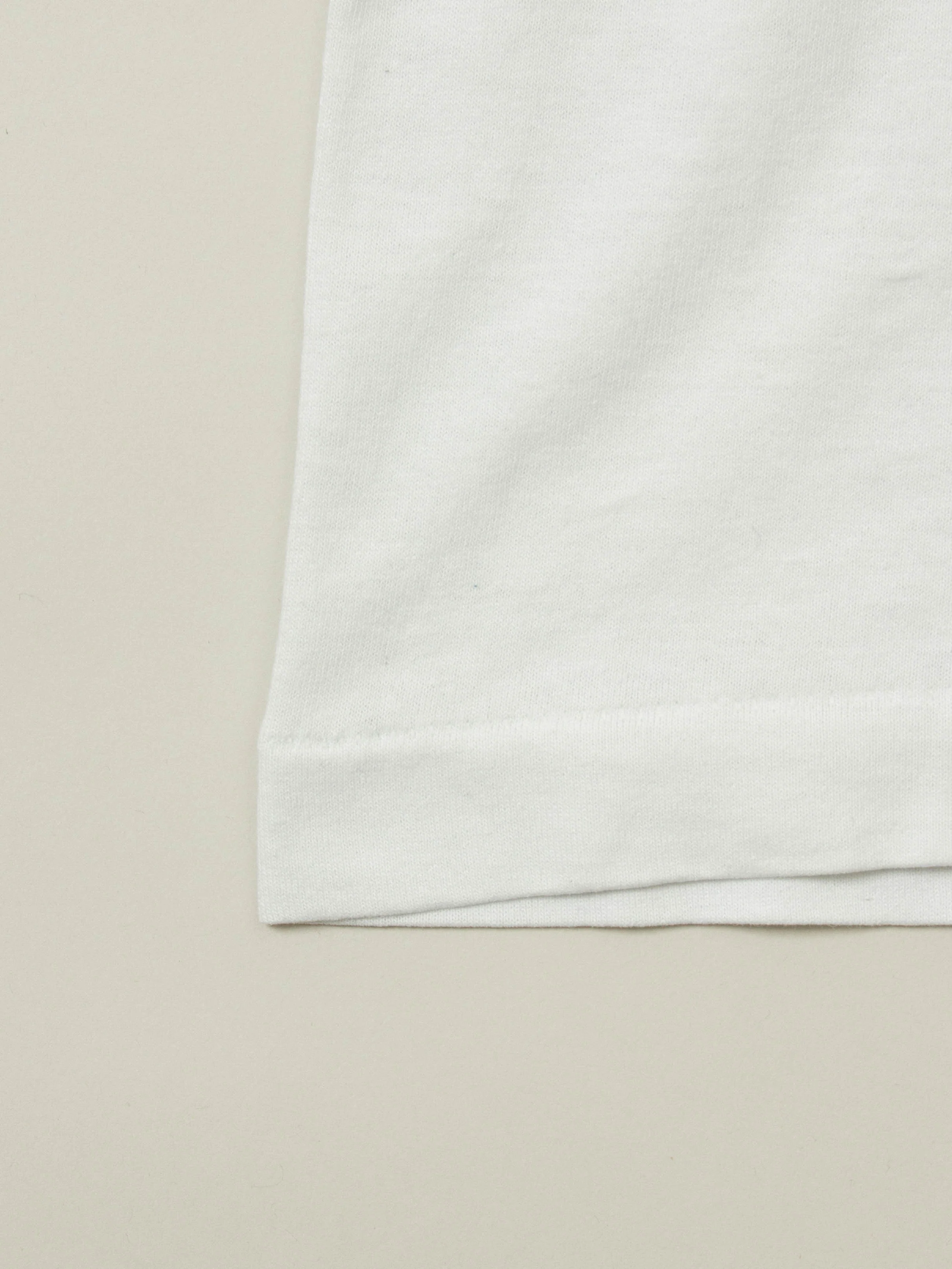 Vtg 1990s Fruit of the Loom Single Stitch Tee - Made in USA (M) - Image 4
