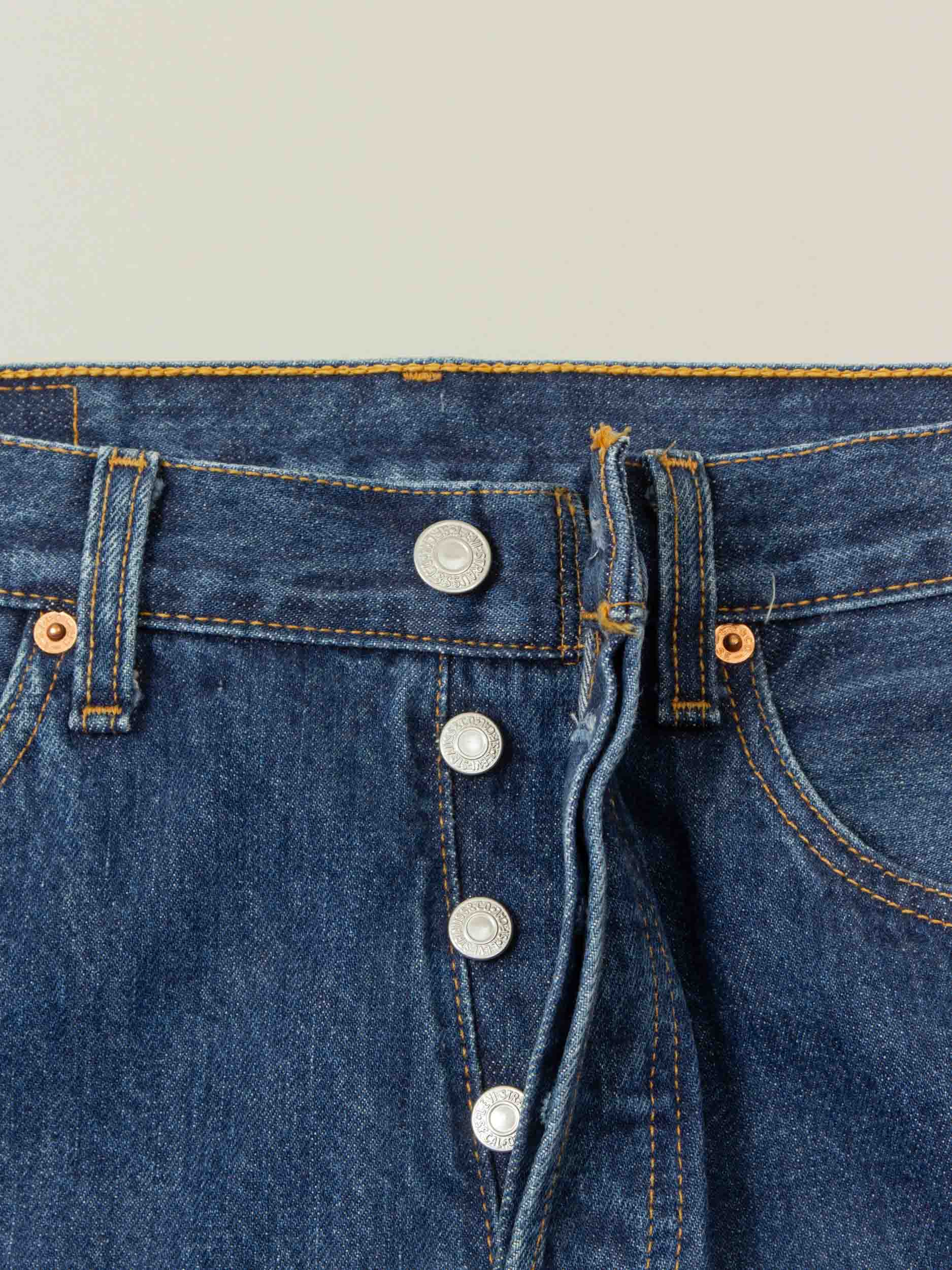 Vtg 1990s Levi's 501 Jeans (28x32) - Image 4