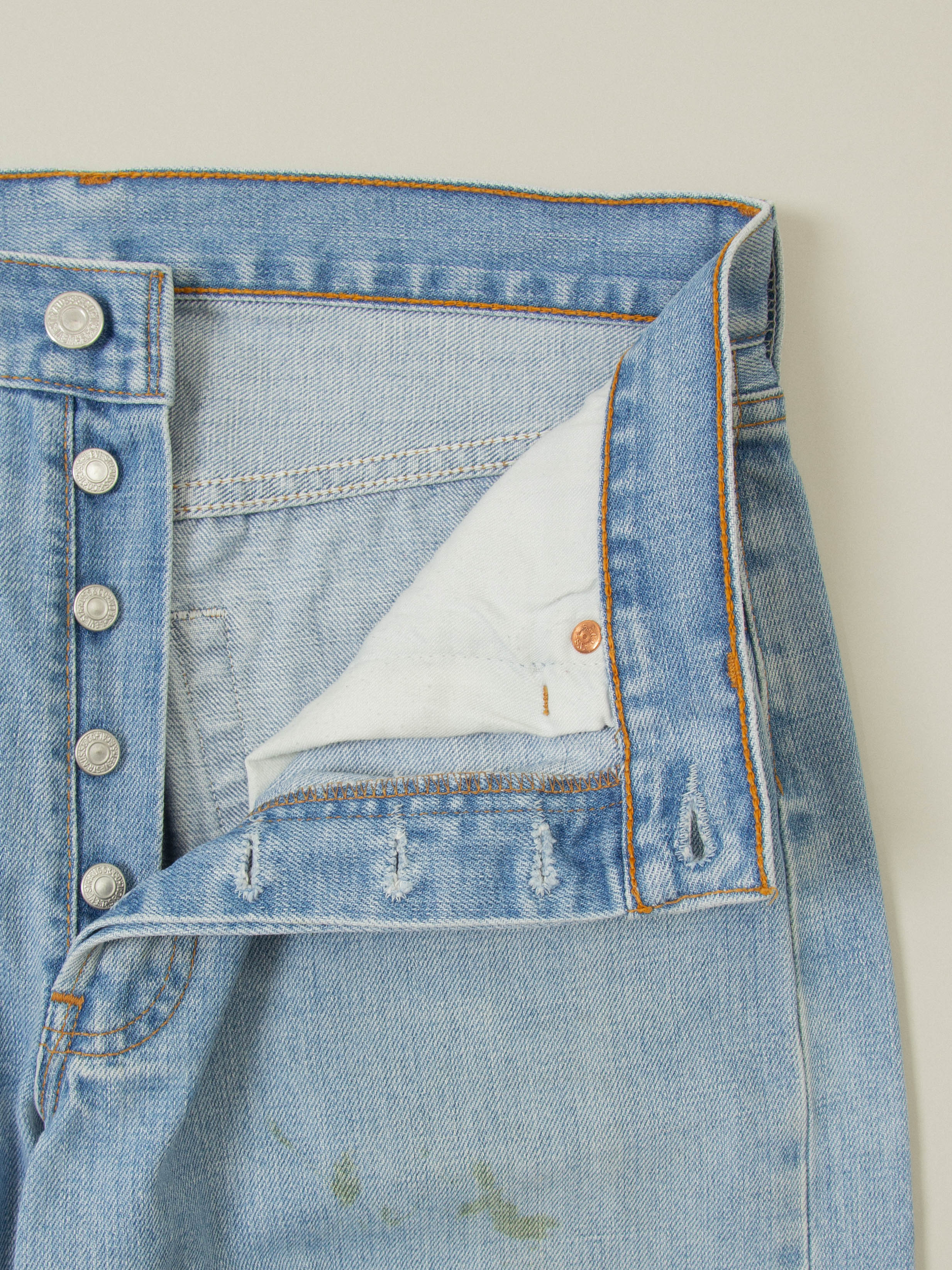 Vtg 1990s Levi's 501 Jeans (32x30) - Image 2