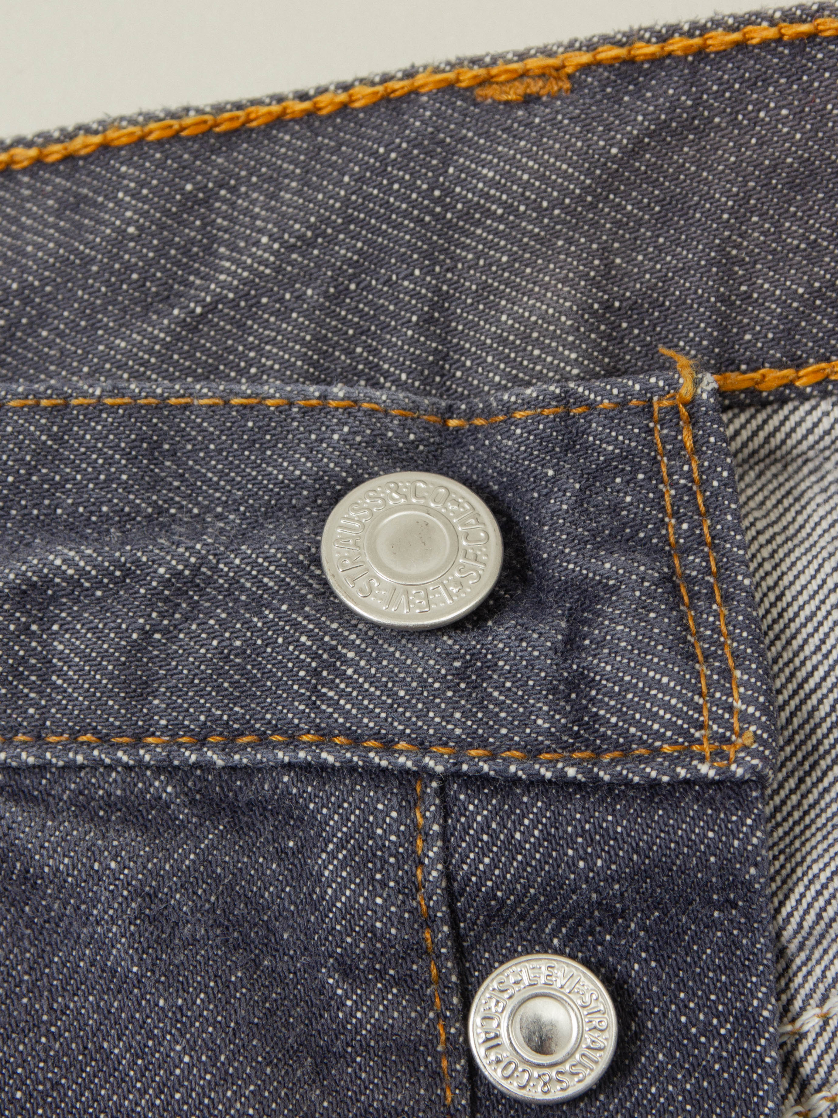 Vtg 1990s Levi's 501 Jeans (32x31) - Image 4