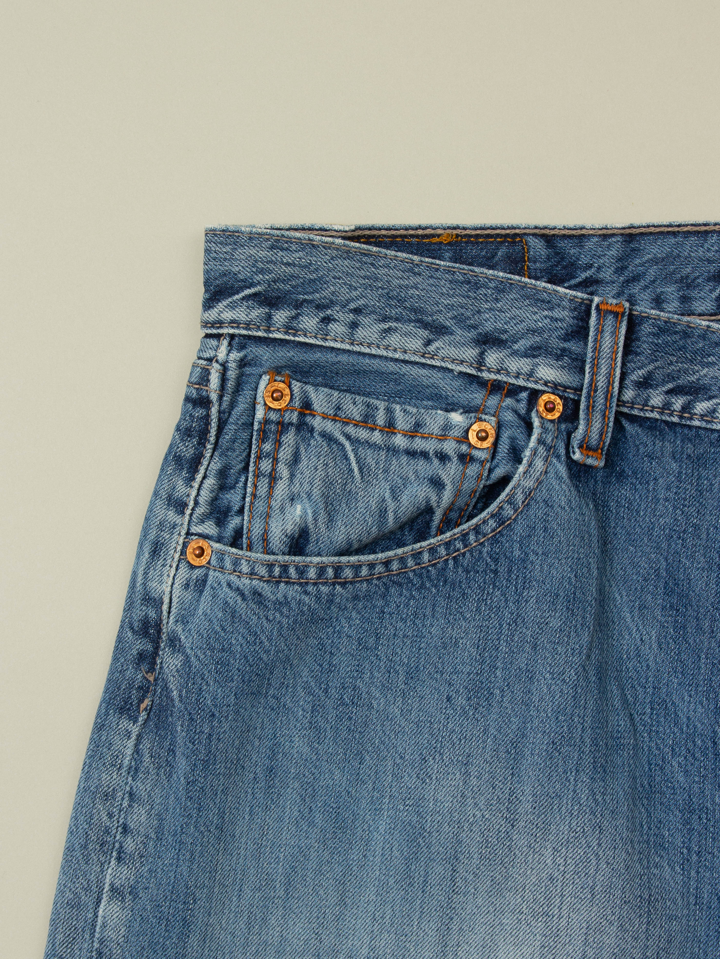 Vtg 1990s Levi's 501 Jeans (32x32) - Image 4
