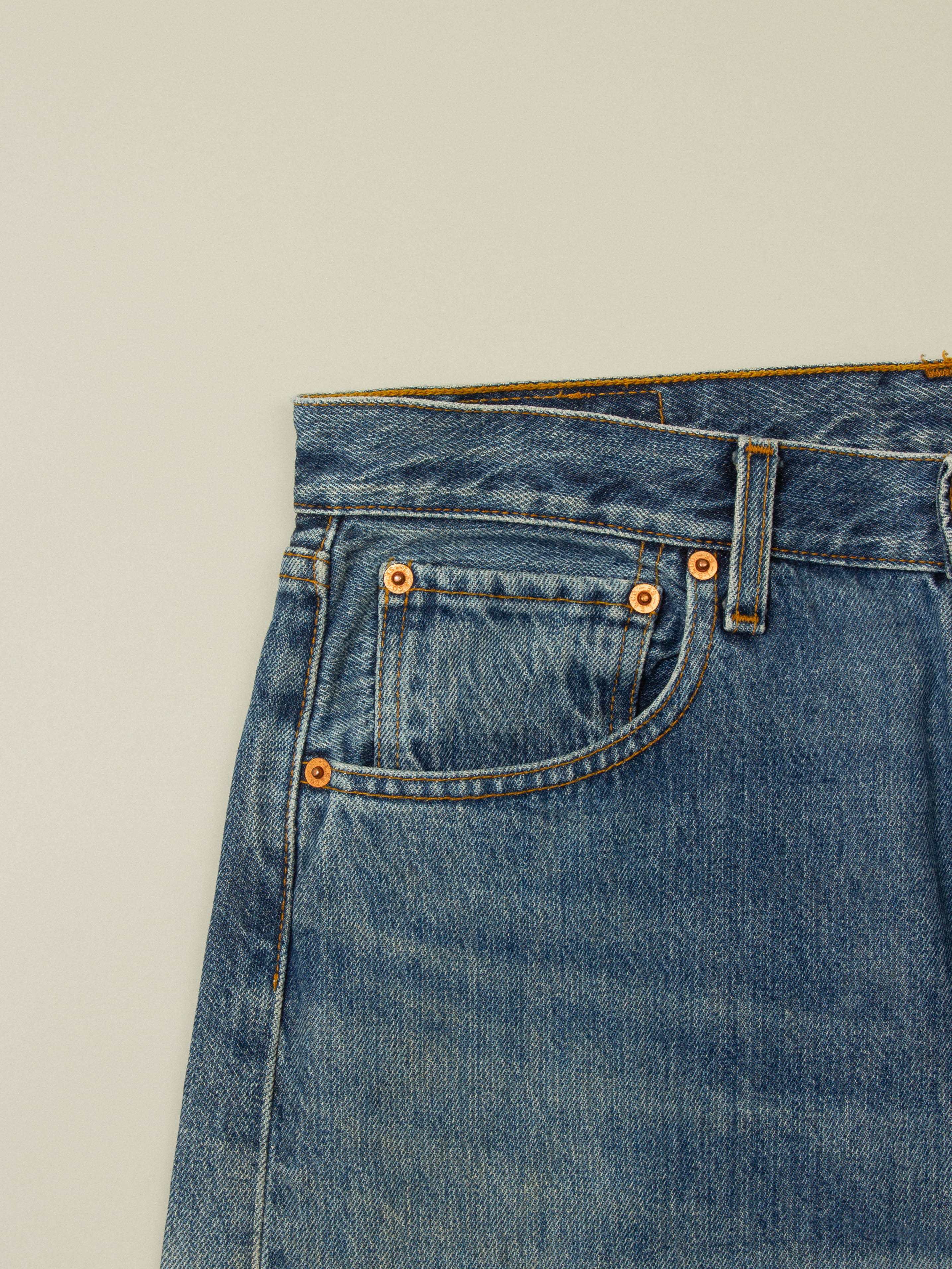 Vtg 1990s Levi's 501 Jeans (32x34) - Image 4