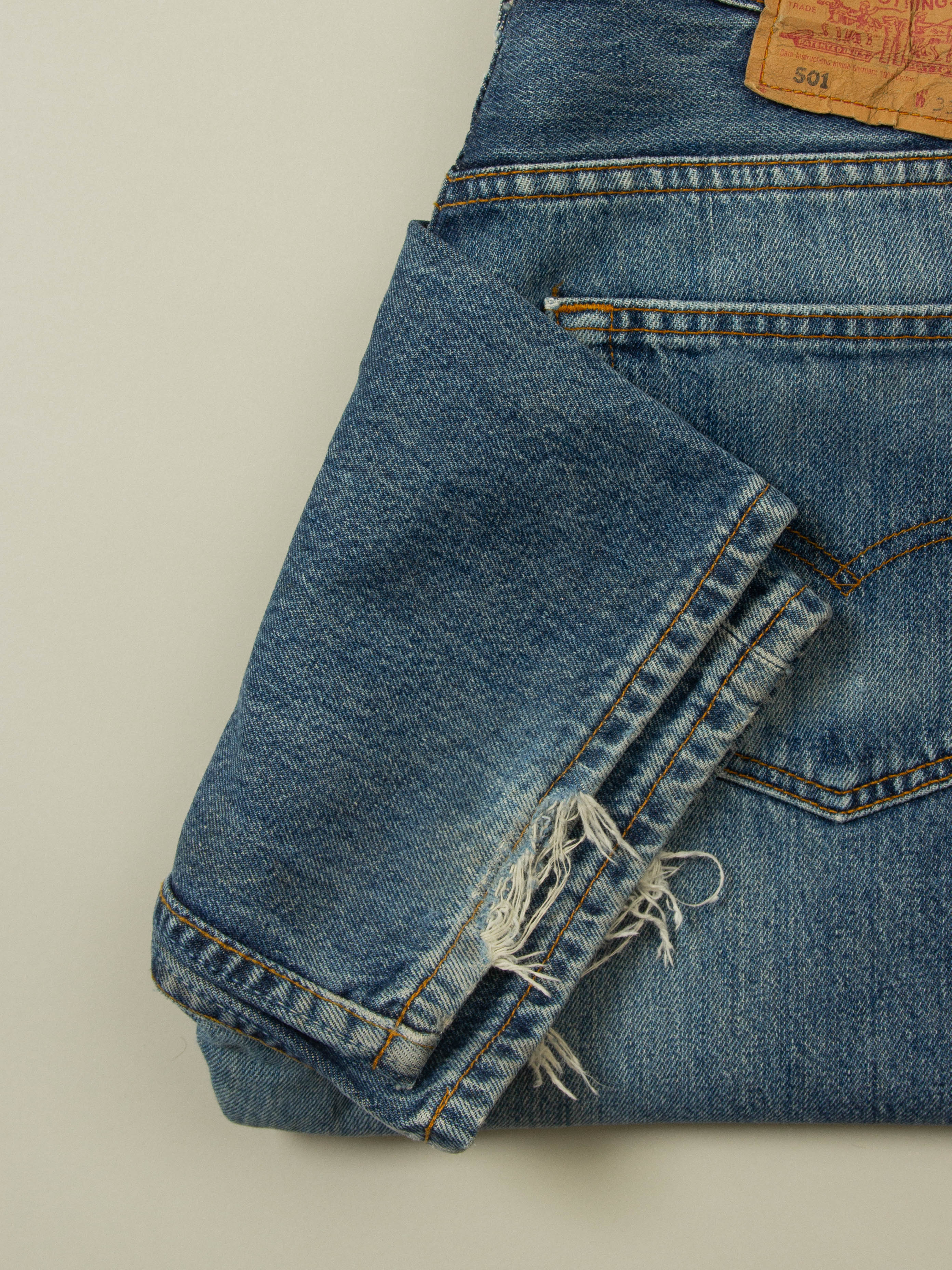 Vtg 1990s Levi's 501 Jeans (32x34) - Image 6