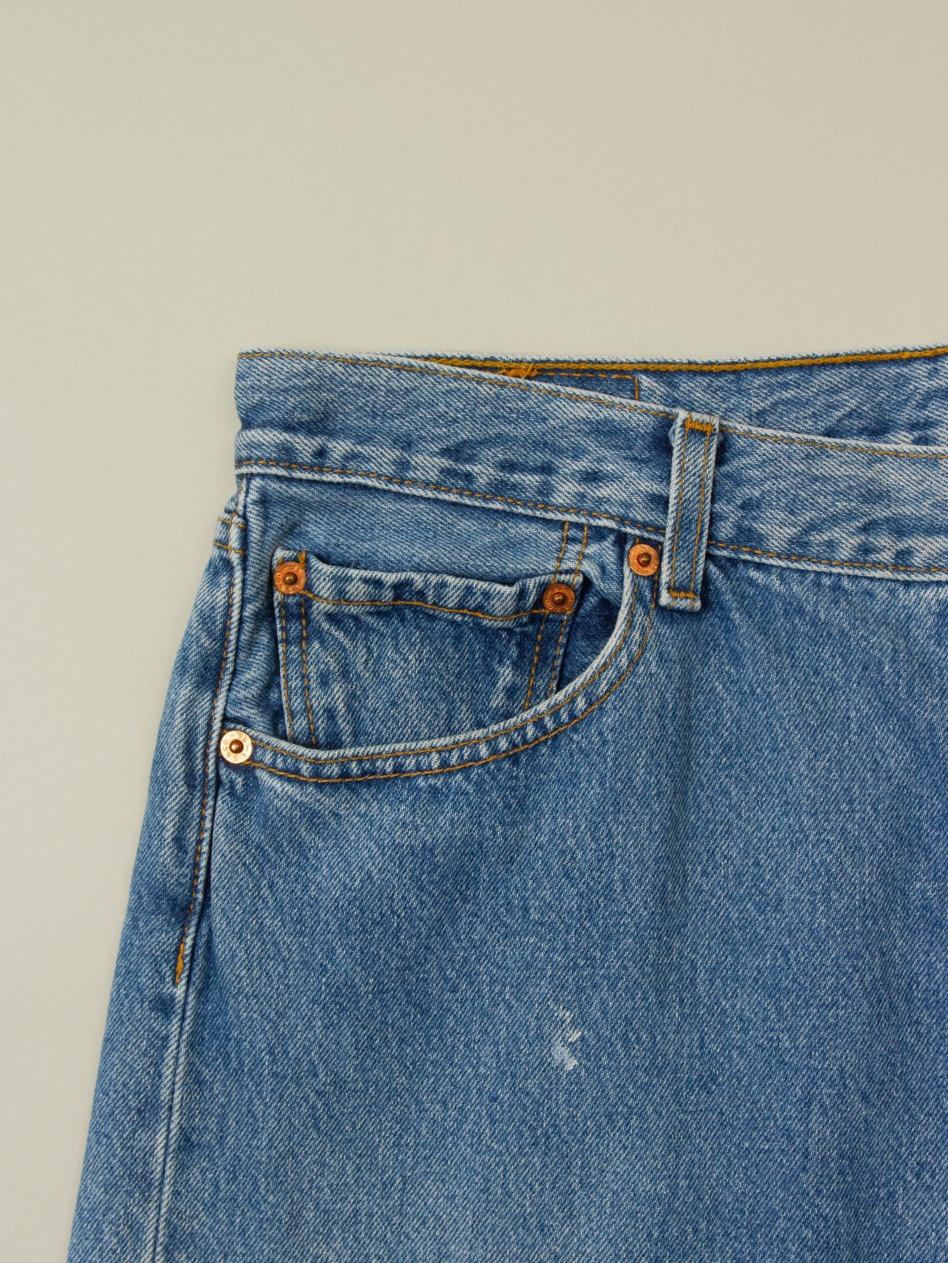 Vtg 1990s Levi's 501 Jeans (34x33) - Image 4