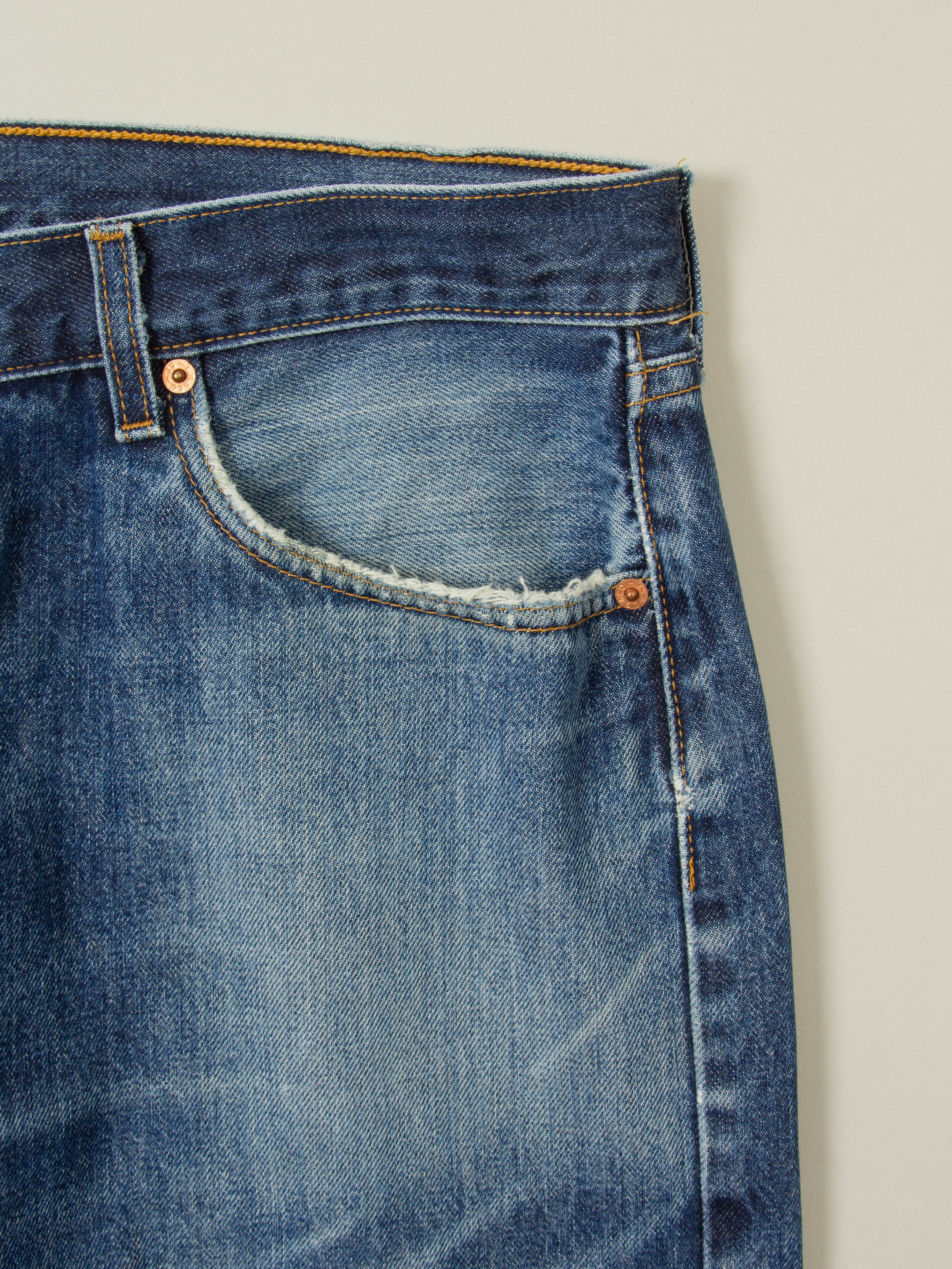 Vtg 1990s Levi's 501 Jeans (36x33) - Image 5