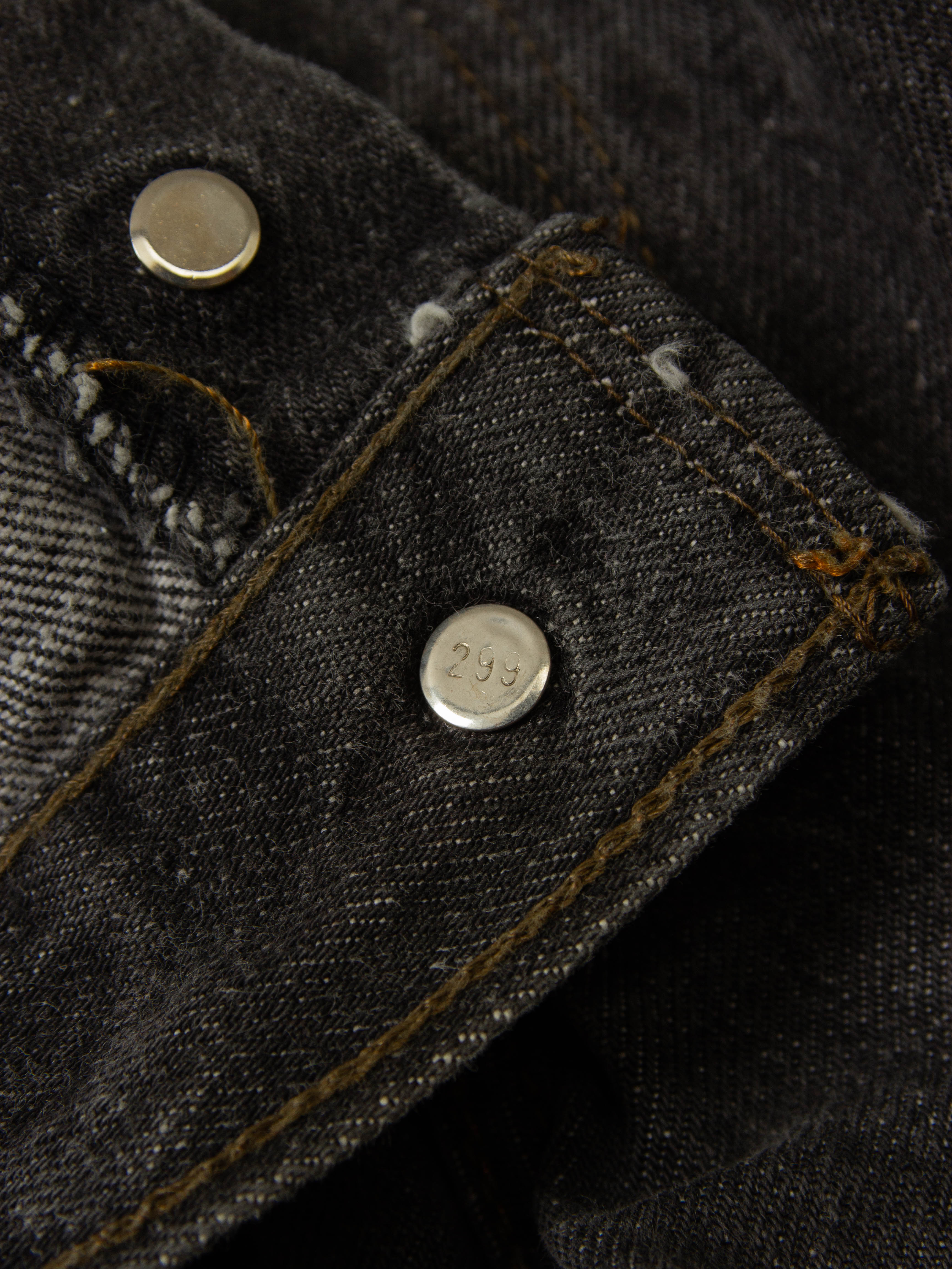 Vtg 1990s Levi's 501 Jeans - Made in UK (30x34) - Image 3