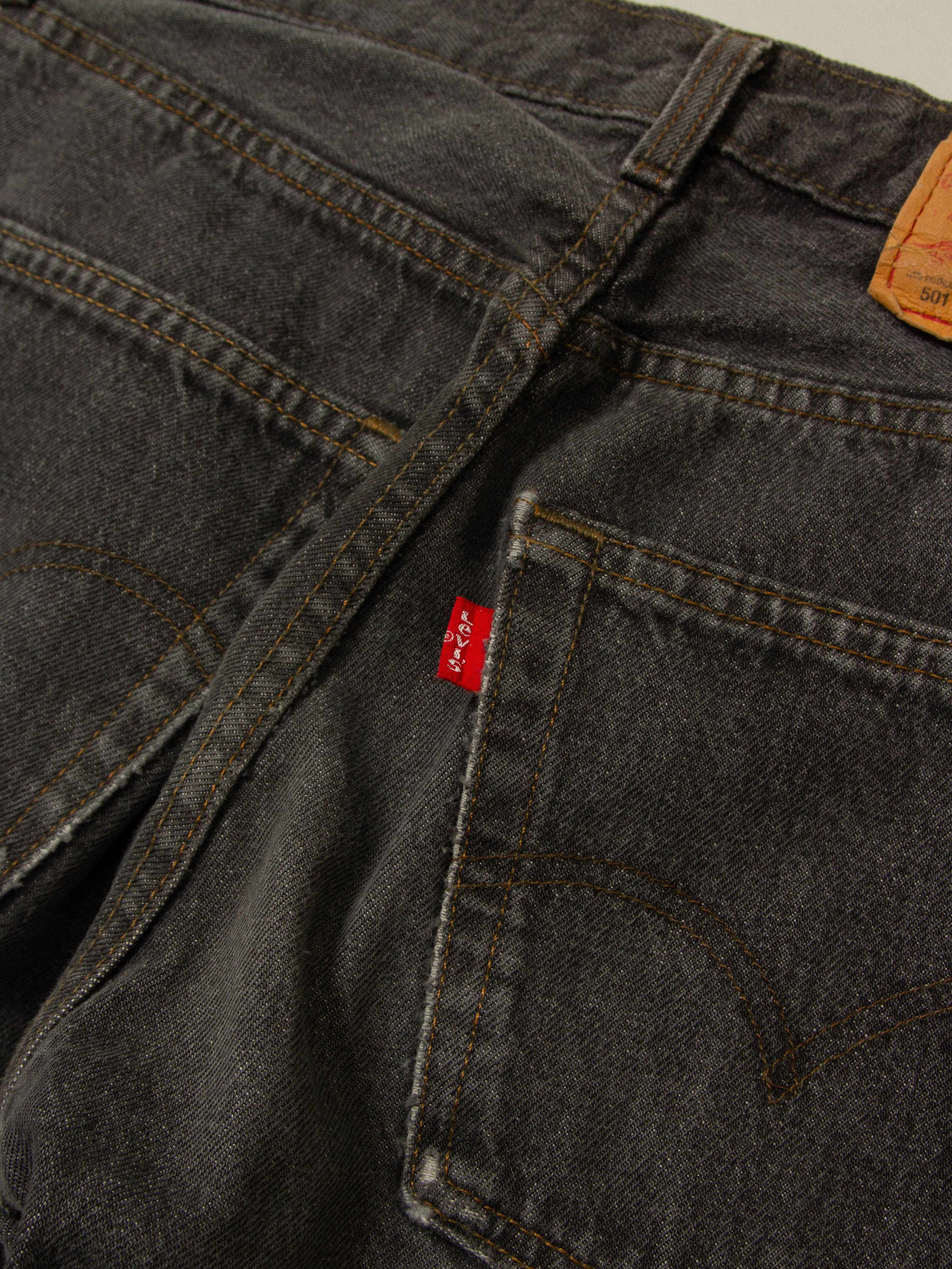Vtg 1990s Levi's 501 Jeans - Made in UK (30x34) - Image 5