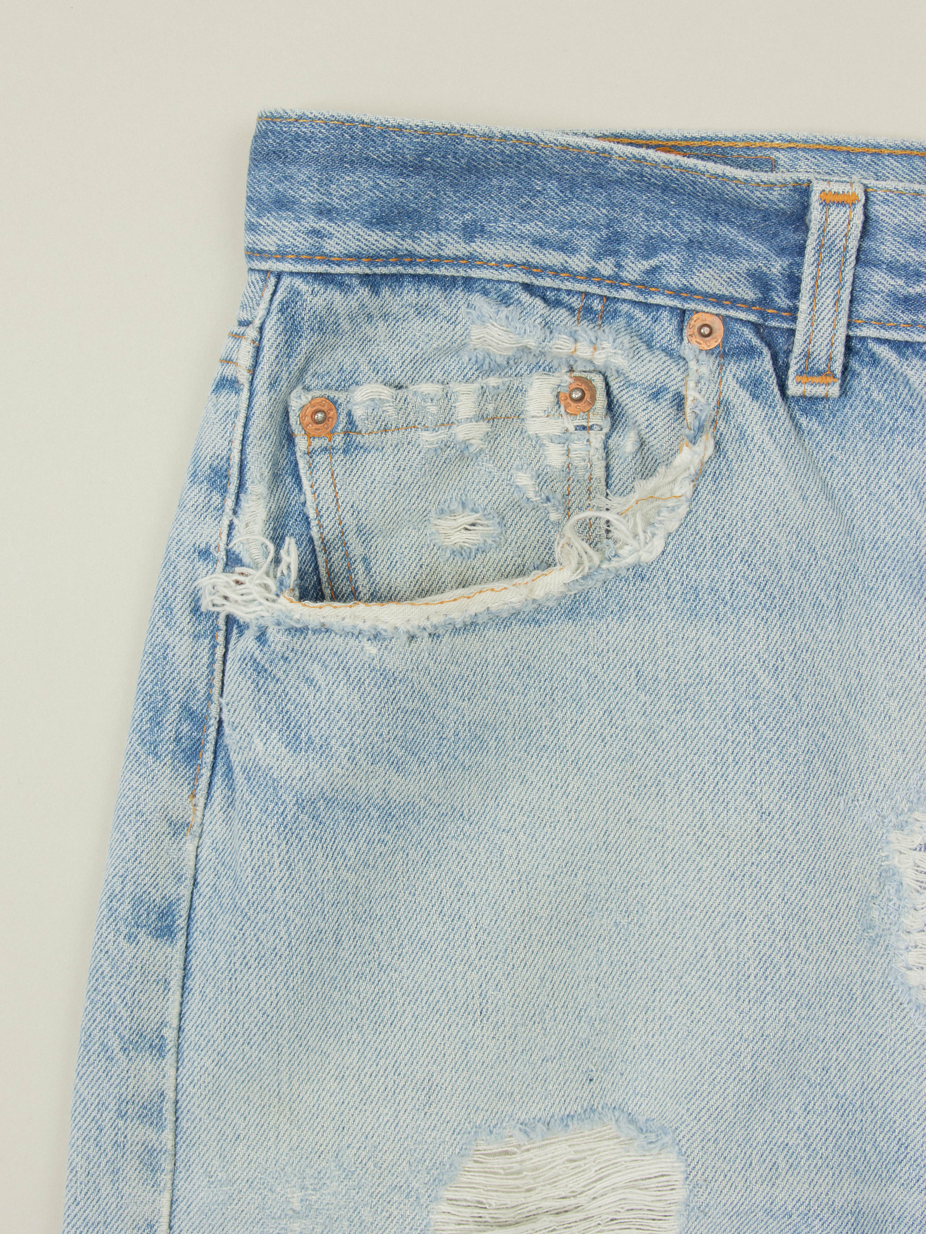 Vtg 1990s Levi's 501 Jeans - Made in UK (32x33) - Image 6