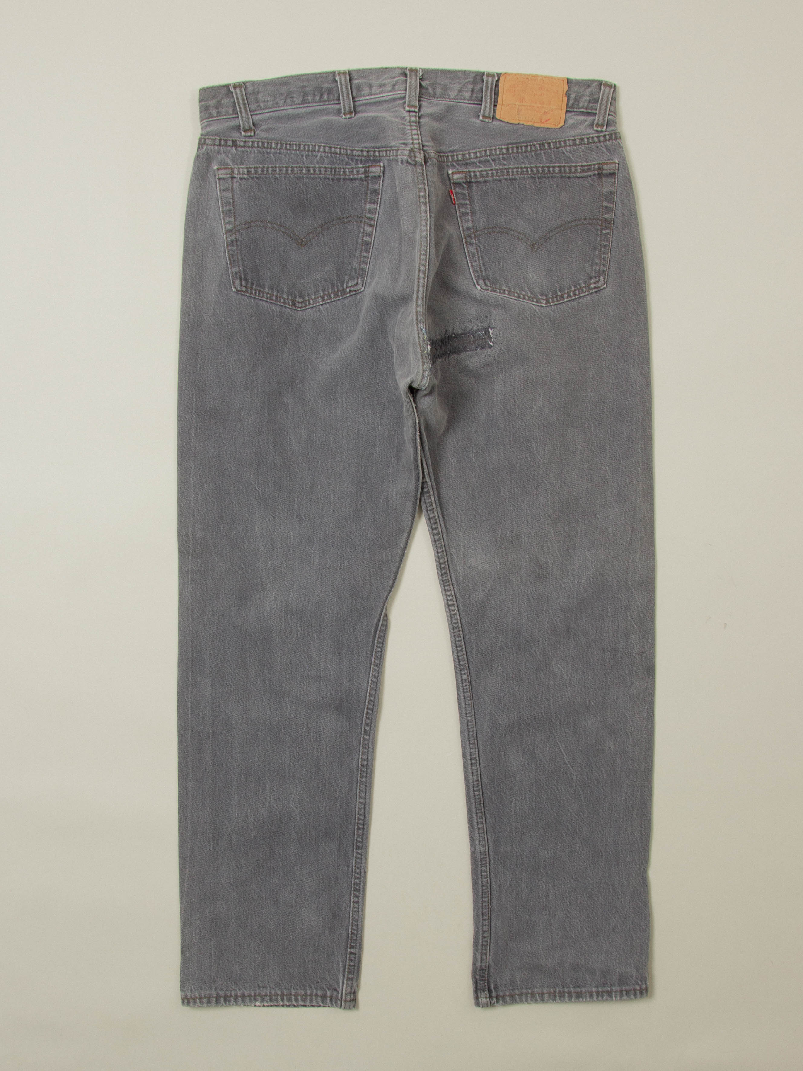 Vtg 1990s Levi's 501 Jeans - Made in USA (38x32) - Image 2