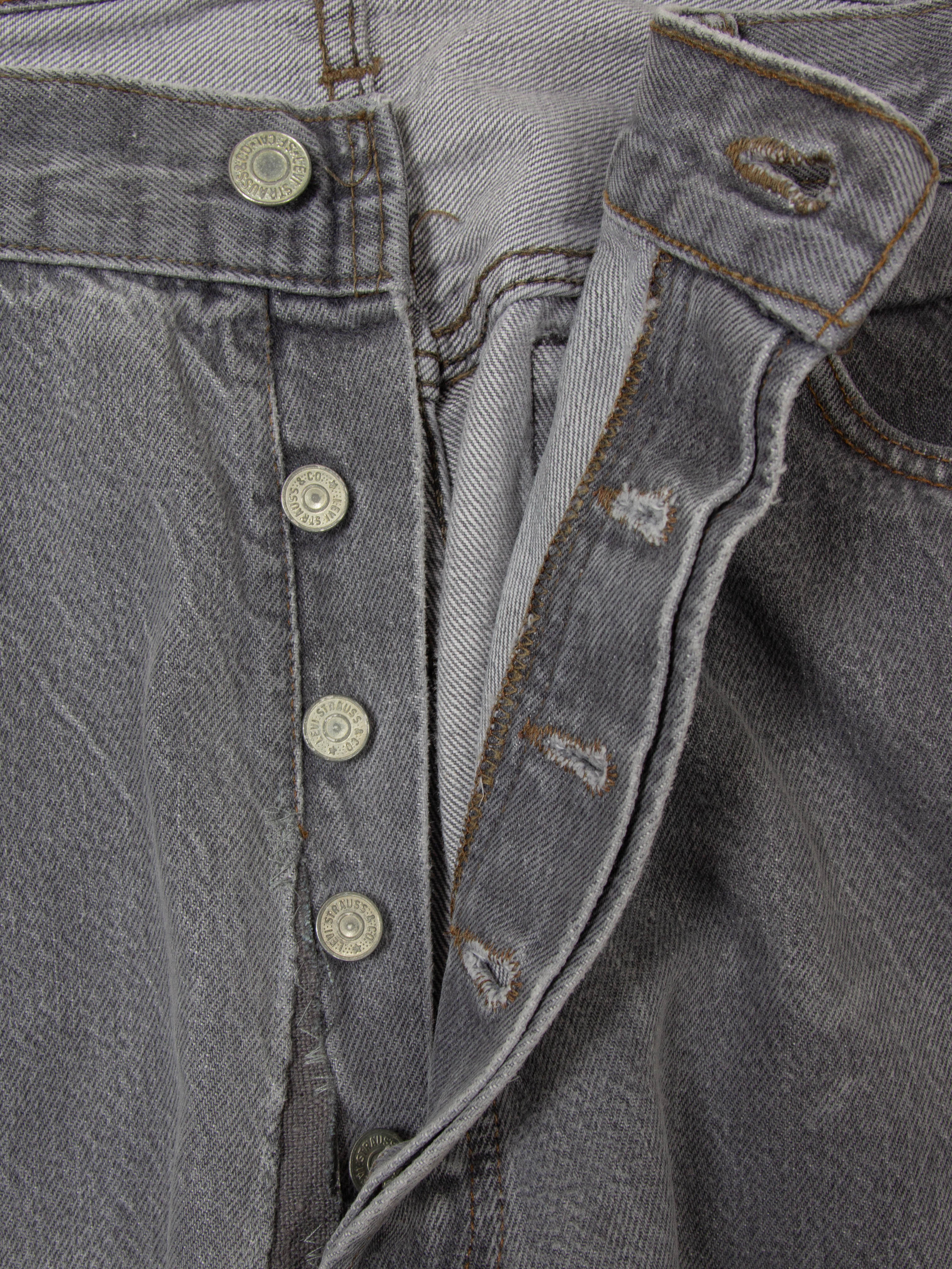 Vtg 1990s Levi's 501 Jeans - Made in USA (38x32) - Image 6