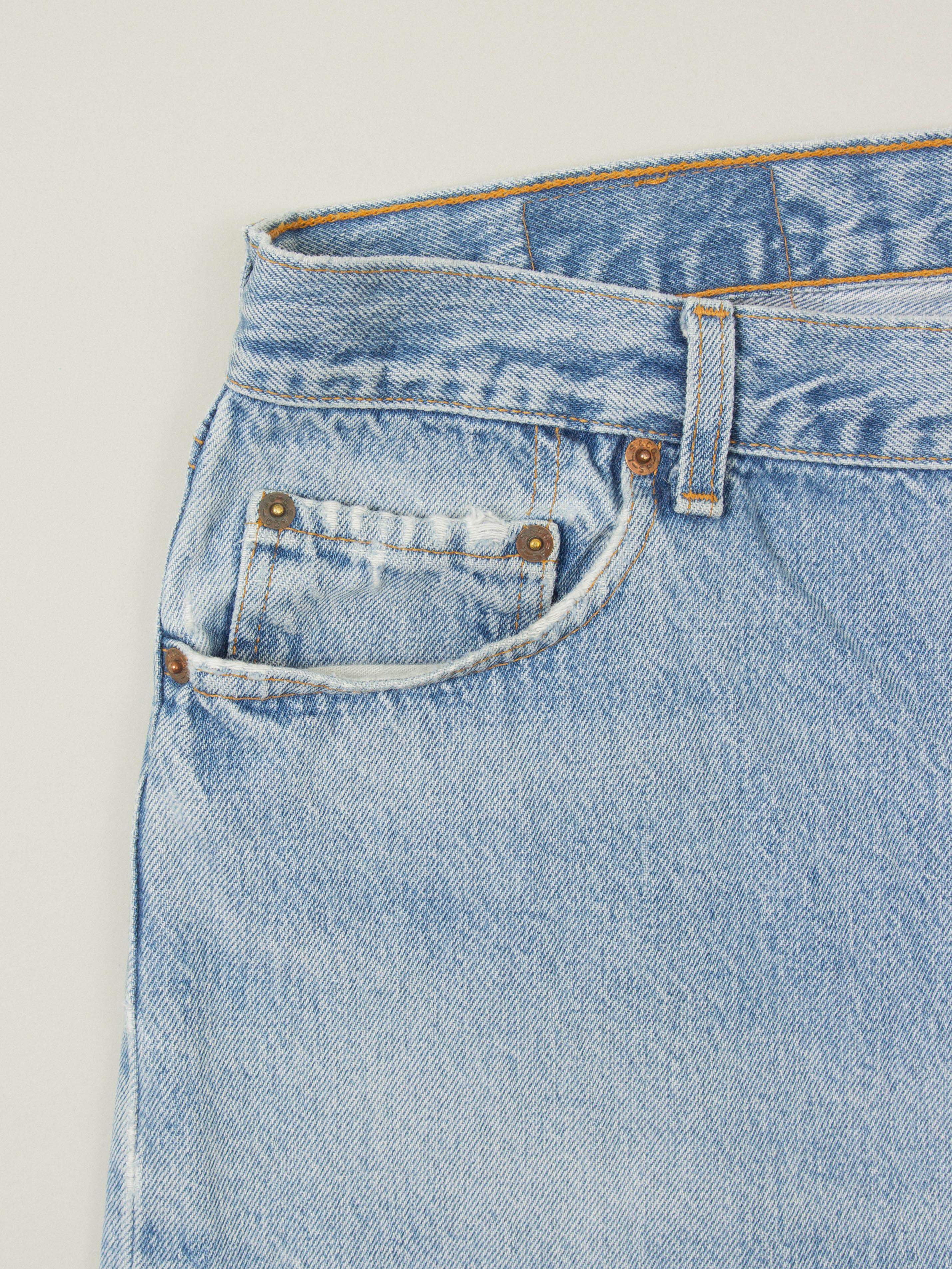 Vtg 1990s Levi's 501 Jeans - Made in France (38x33) - Image 6