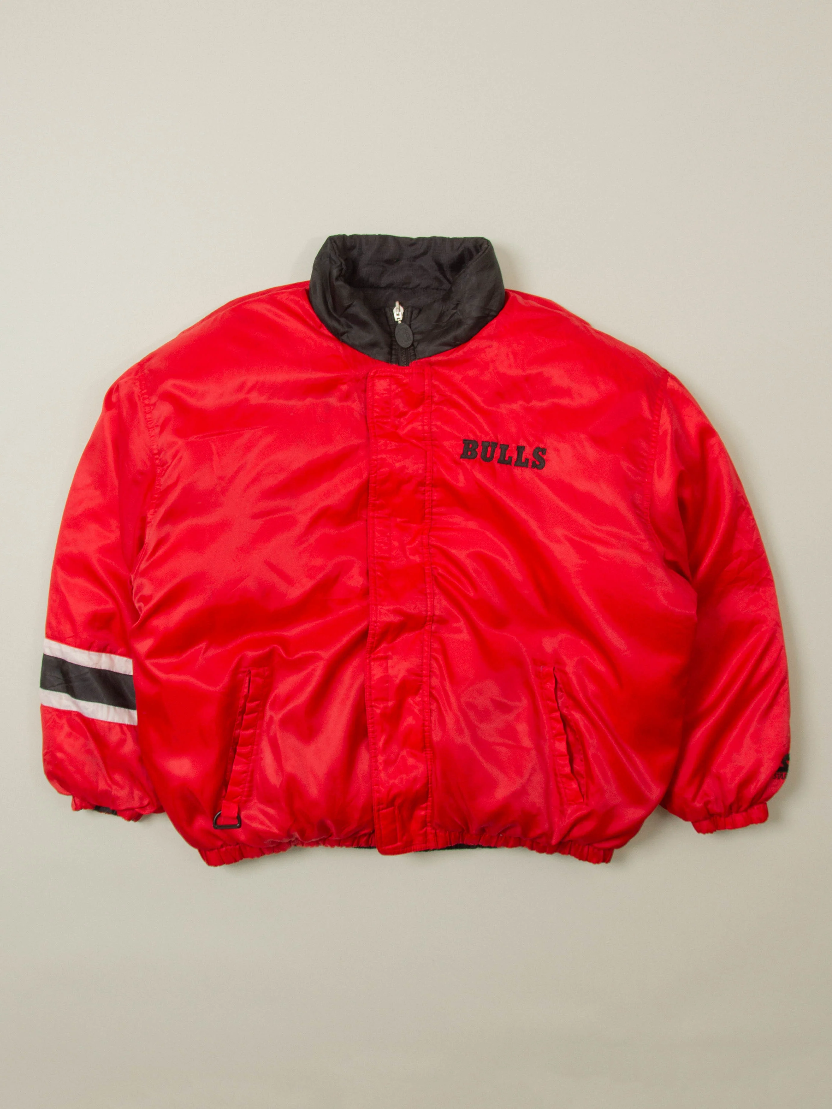 Vtg 1990s Reversible Chicago Bulls Starter Down Jacket (XL) - Image 2
