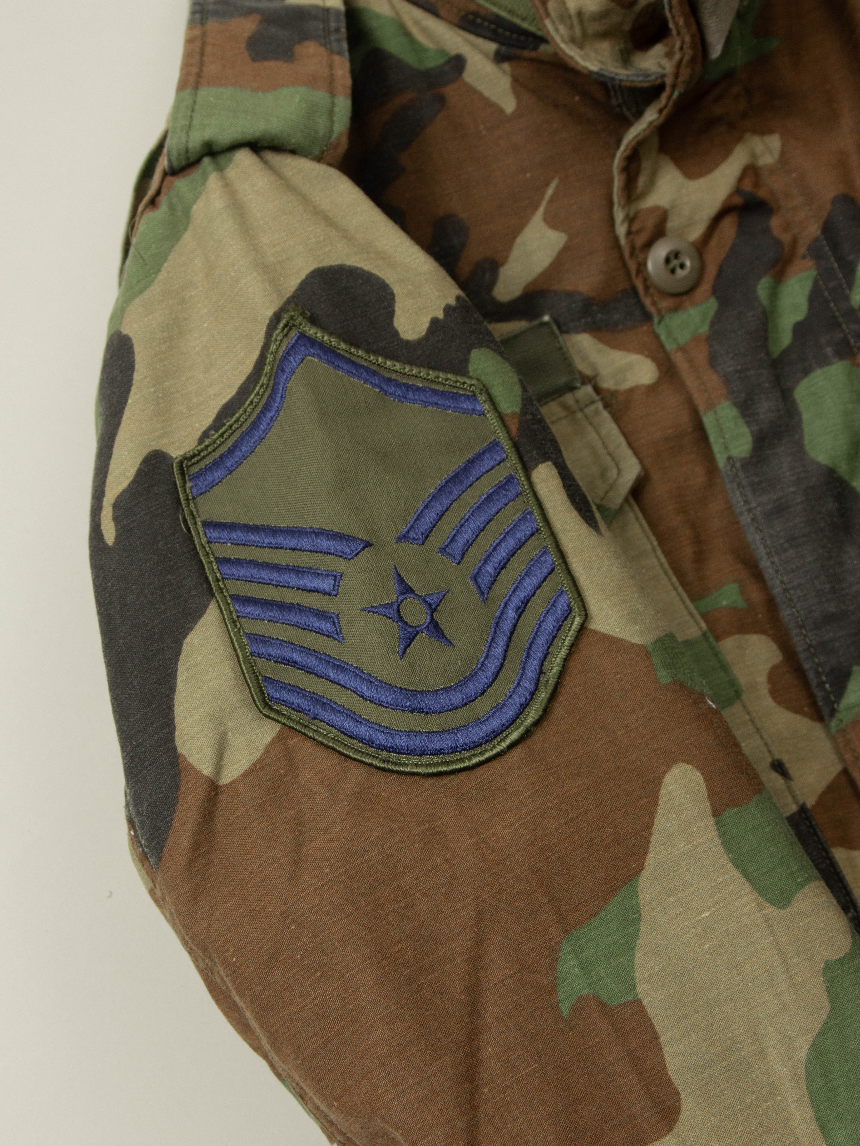 Vtg 1990s US Air Force M-65 Woodland Field Jacket (S-Reg) - Image 4