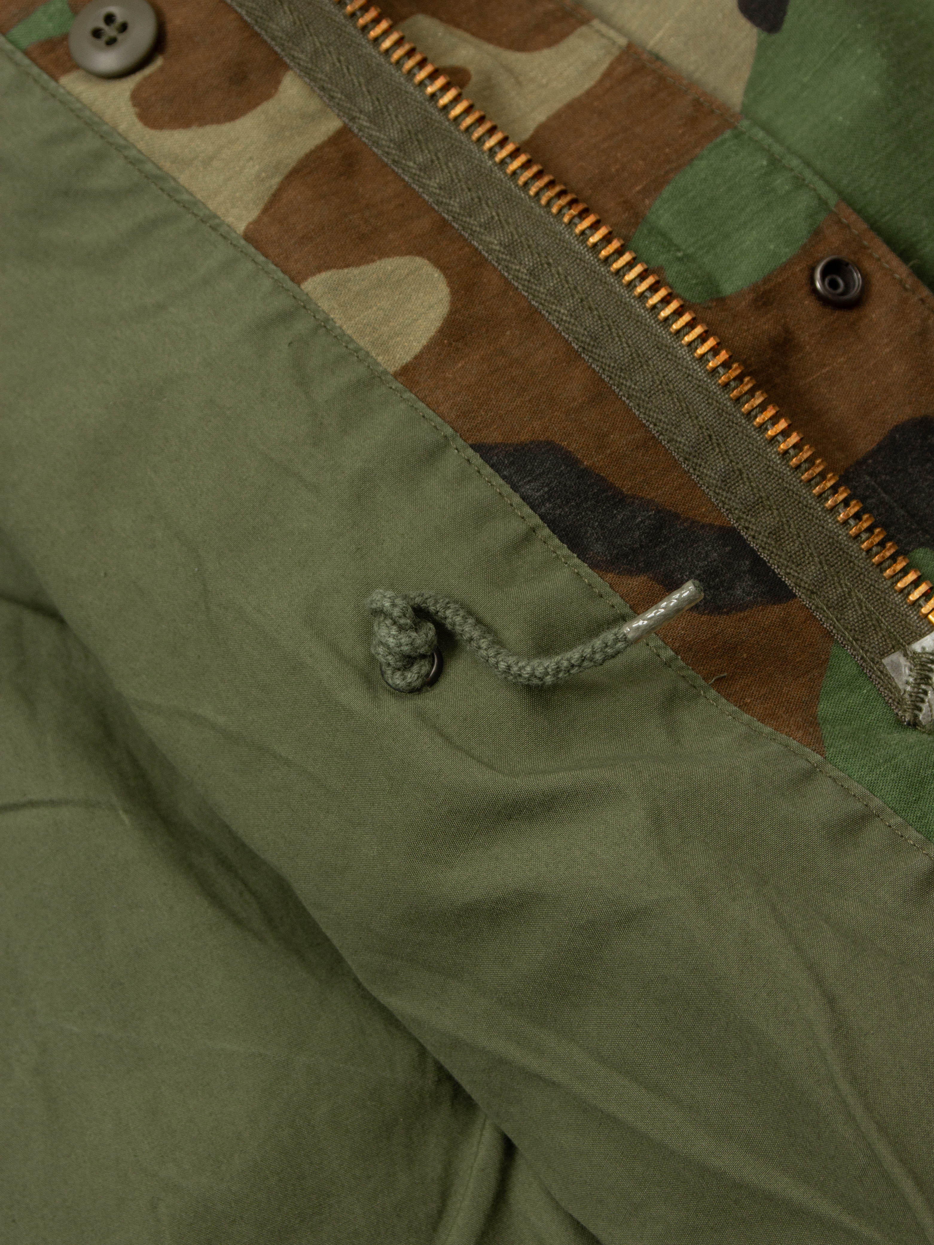 Vtg 1990s US Air Force M-65 Woodland Field Jacket (S-Reg) - Image 5