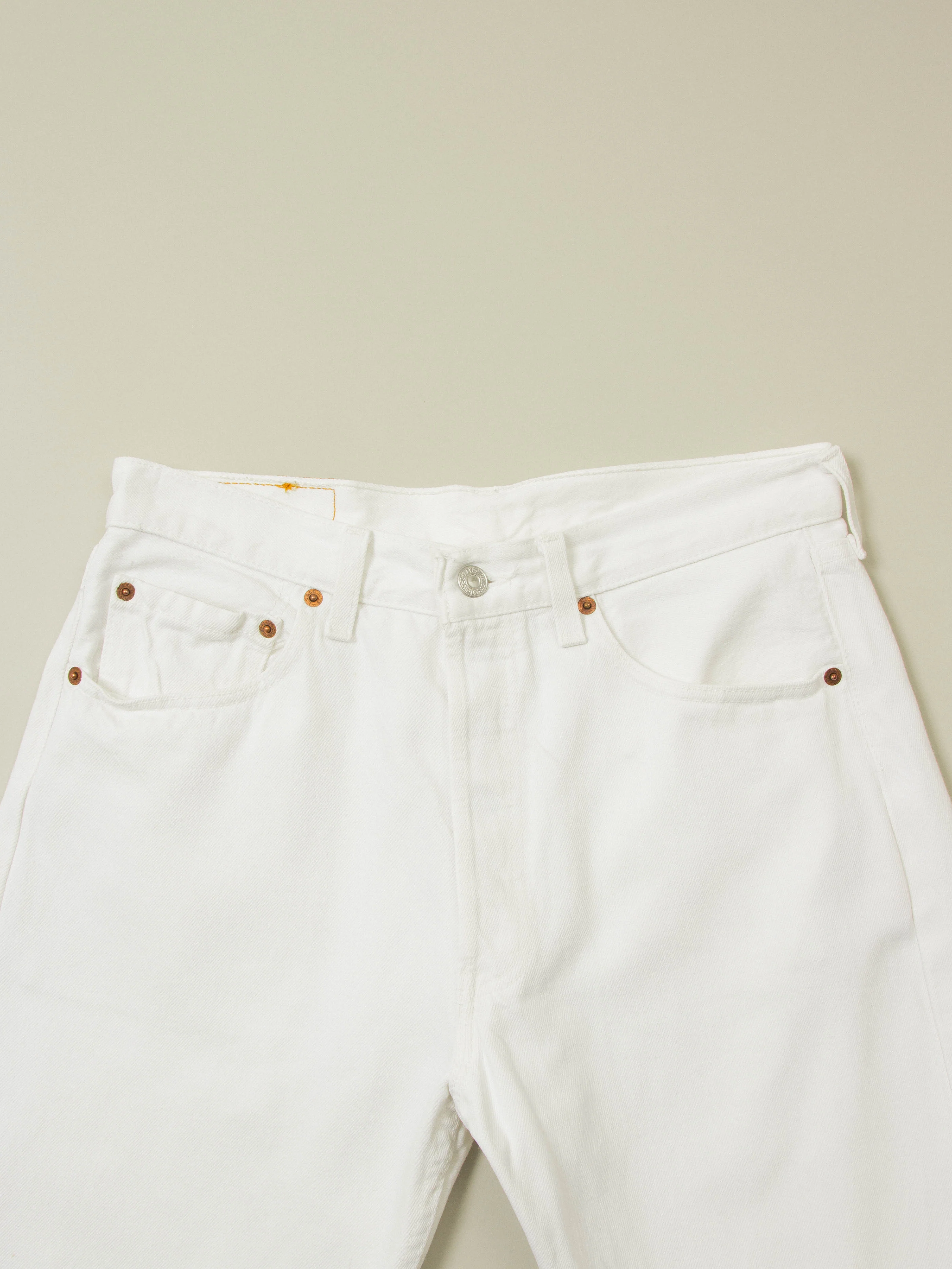 Vtg 1990s White Levi's 501 Jeans – Made in UK (30x30) - Image 3