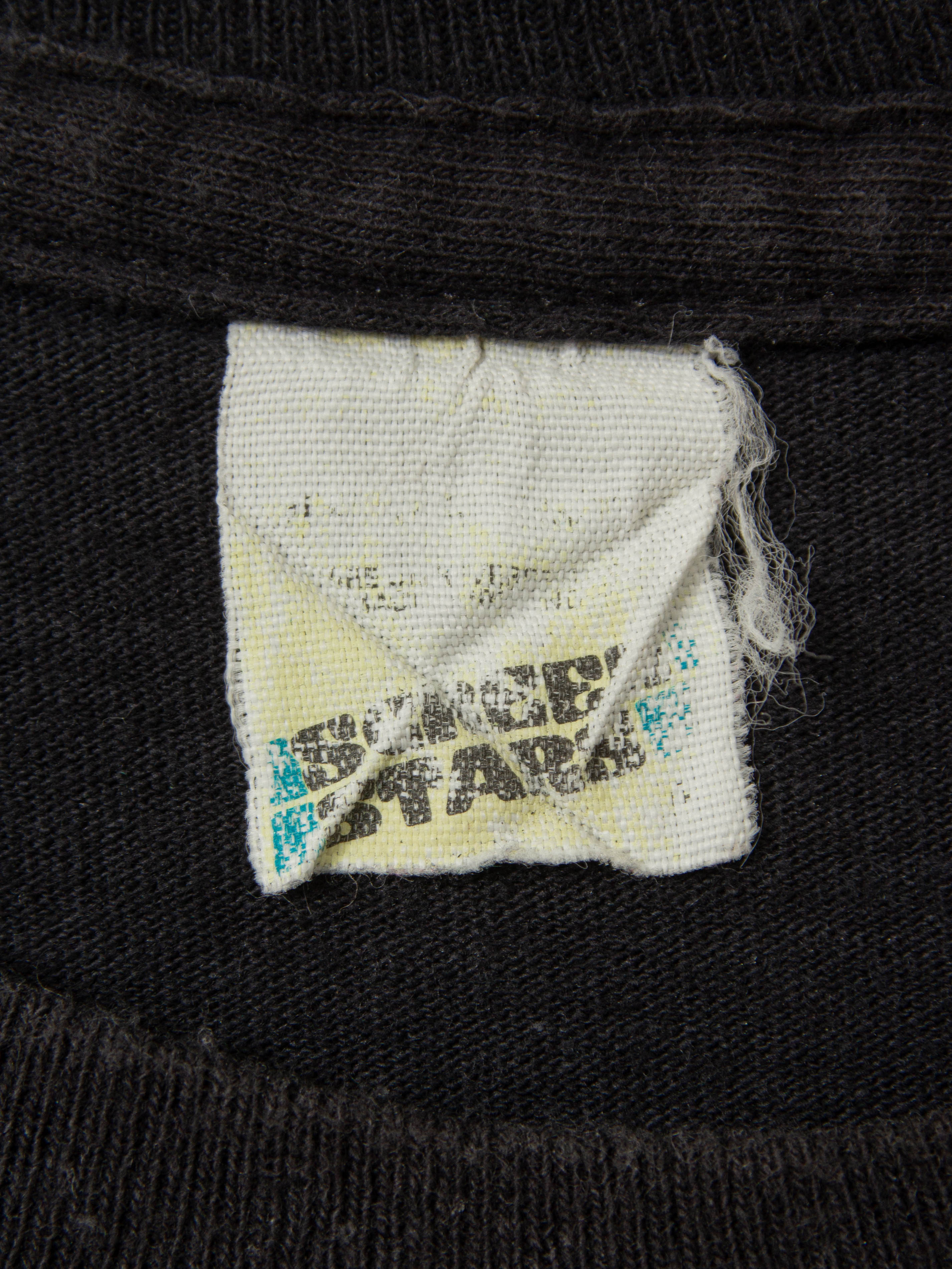 Vtg 1991 Guns N' Roses 'Use Your Illusion' Tee (M/L) - Image 4