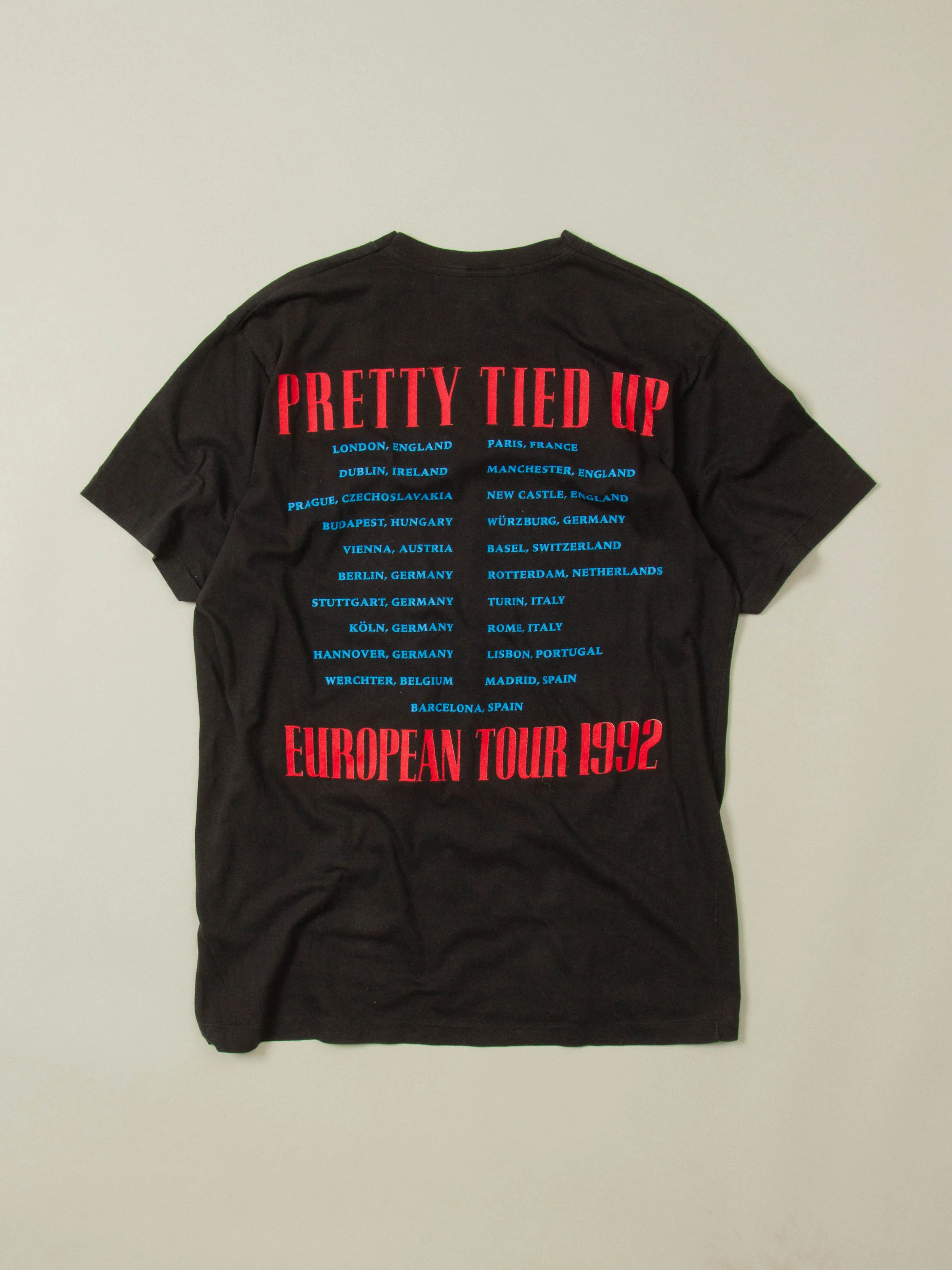 Vtg Rare 1992 'Pretty Tied Up' Guns N' Roses Tee (L) - Image 2