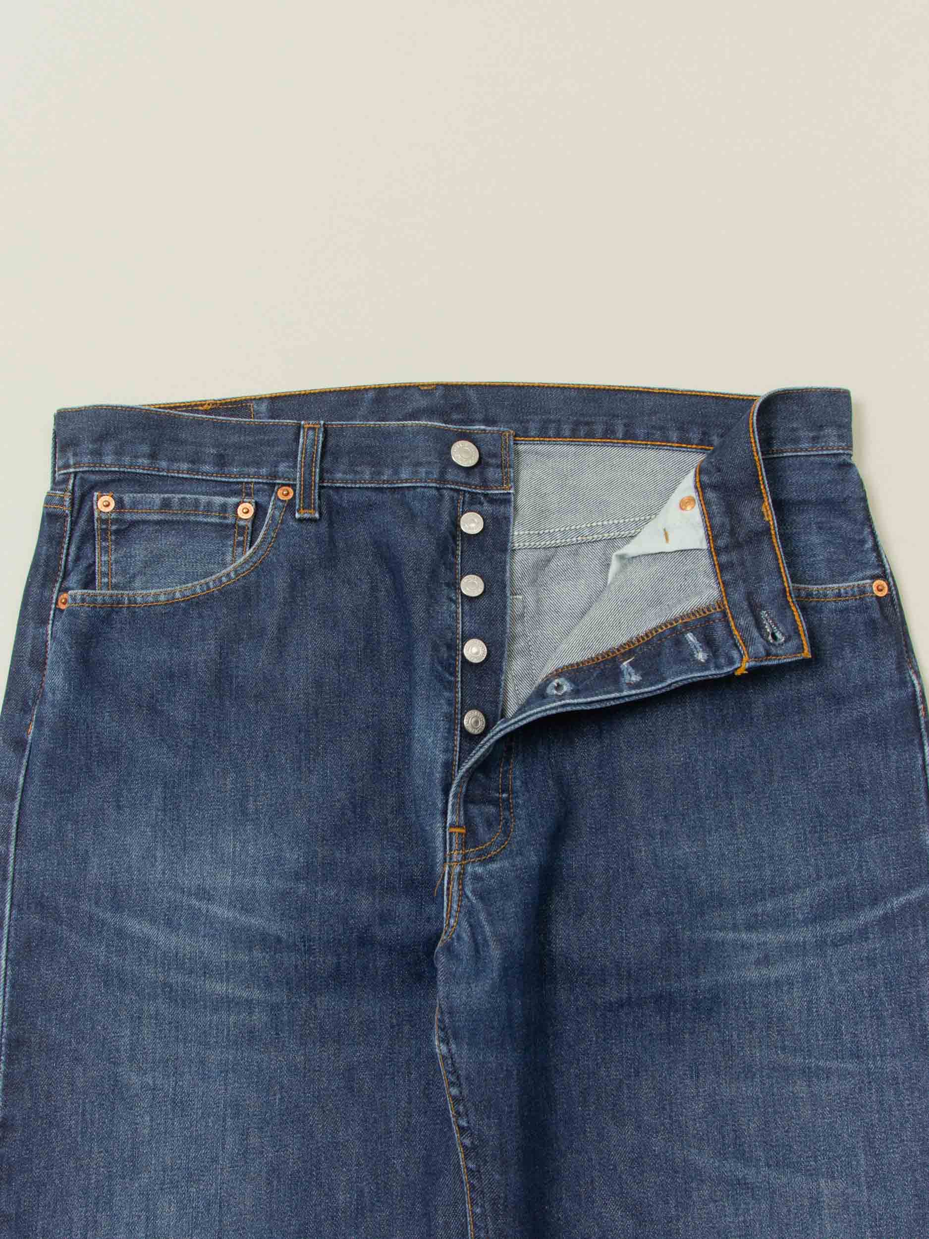 Vtg 2000s Levi's 501 Jeans (36x31) - Image 2