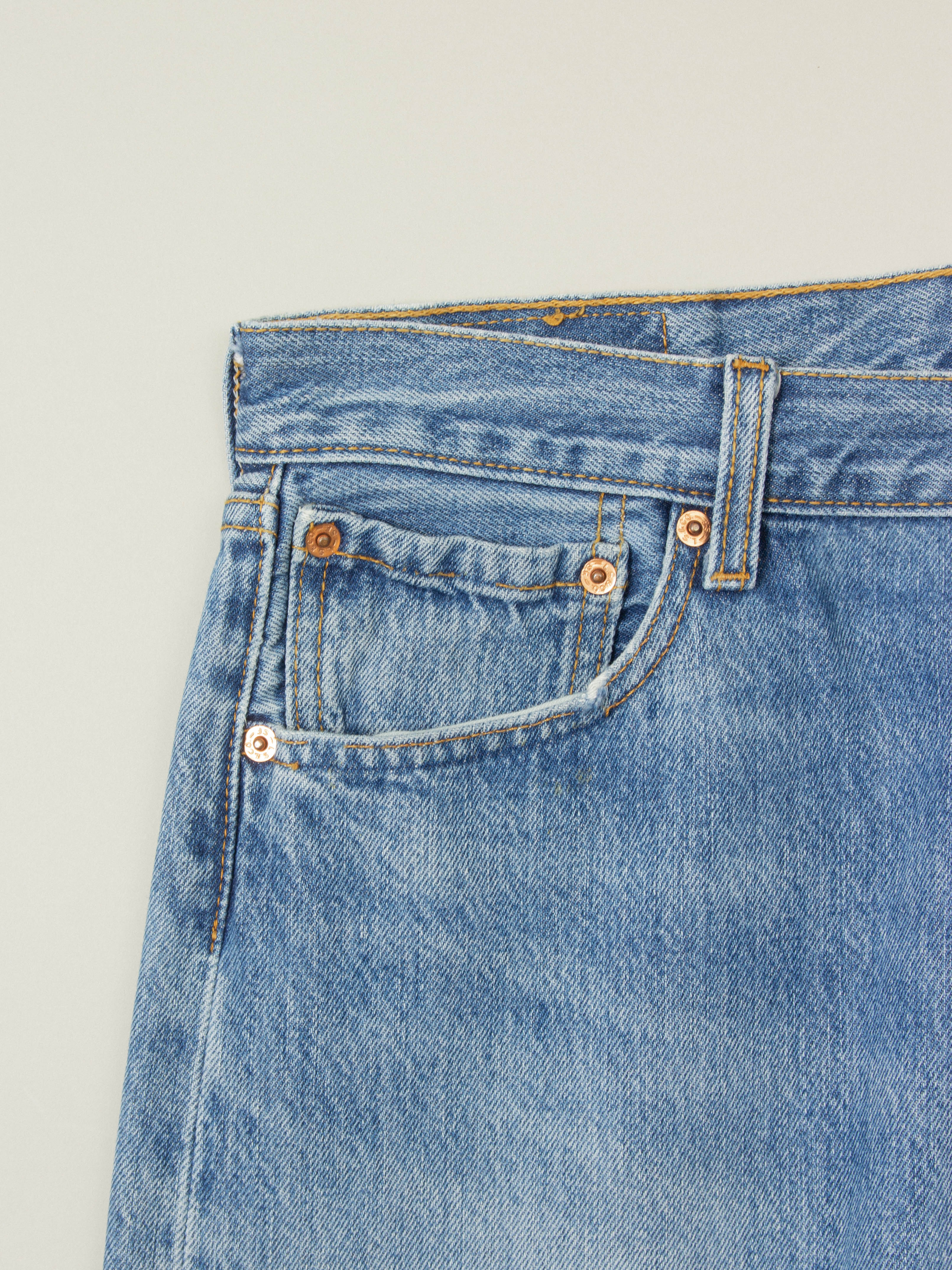 Vtg 2000s Levi's 501 Jeans (38x31) - Image 3