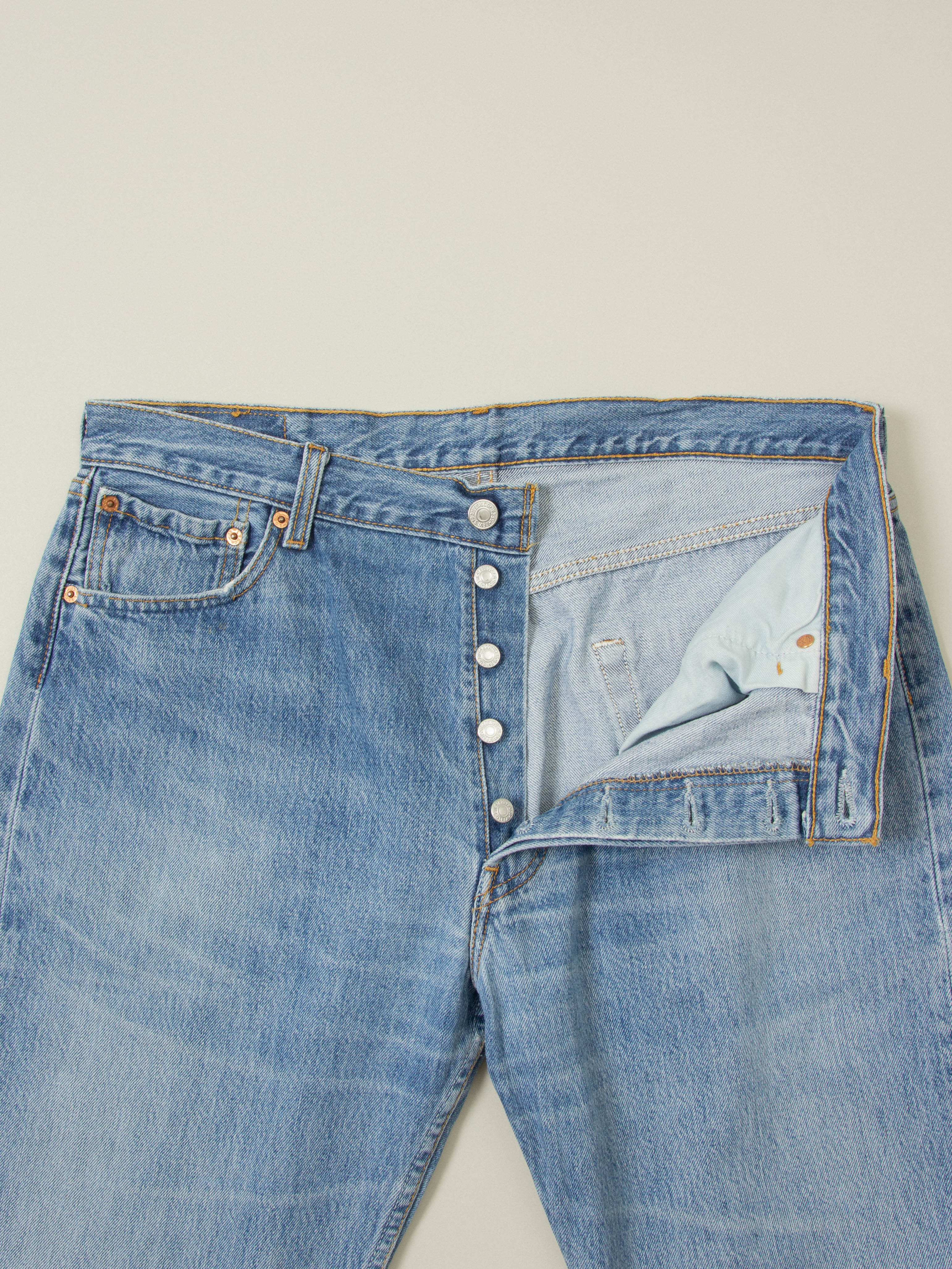 Vtg 2000s Levi's 501 Jeans (38x31) - Image 4