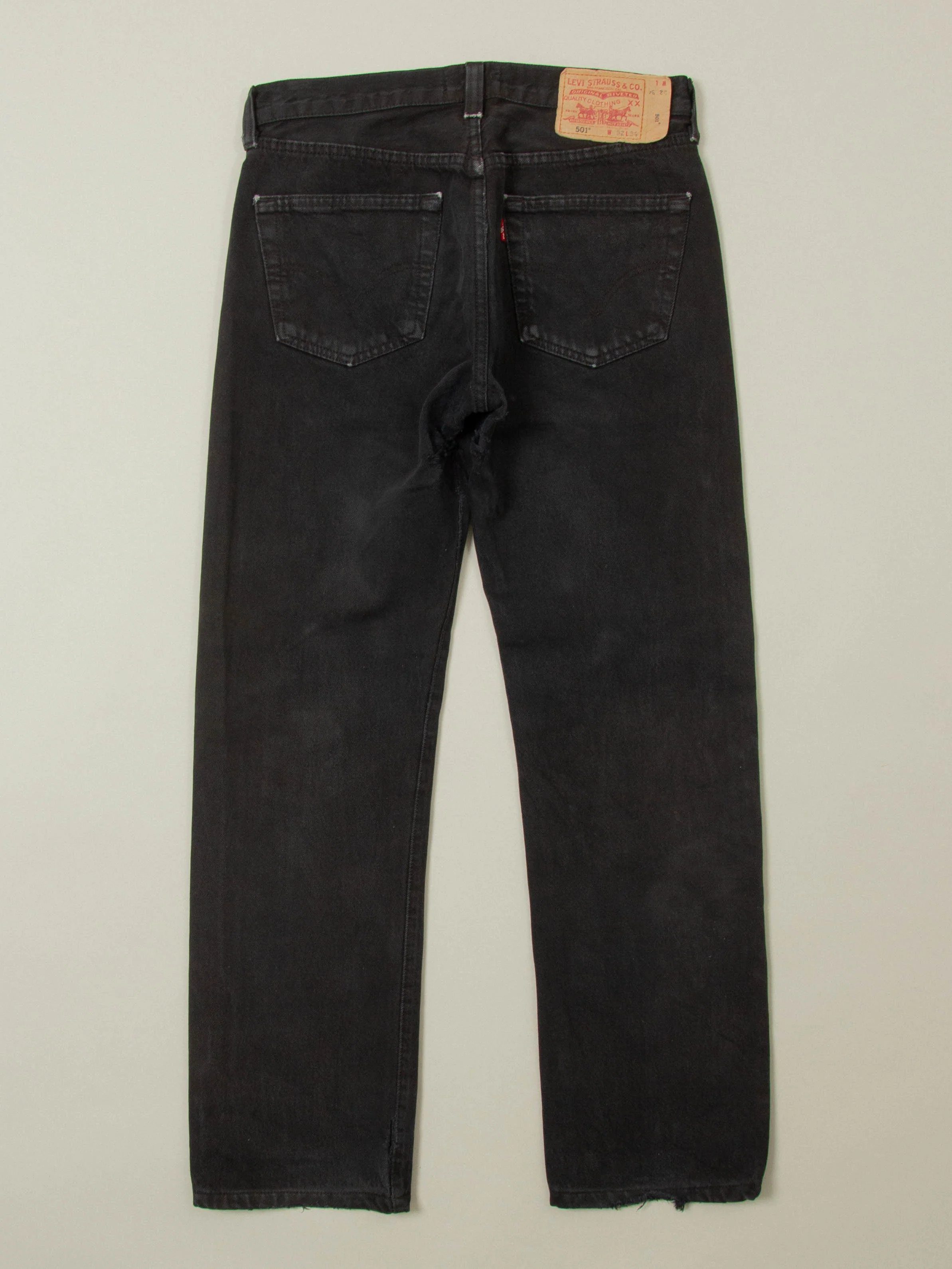 Vtg Black Levi's 501 Jeans (32x31) - Image 2