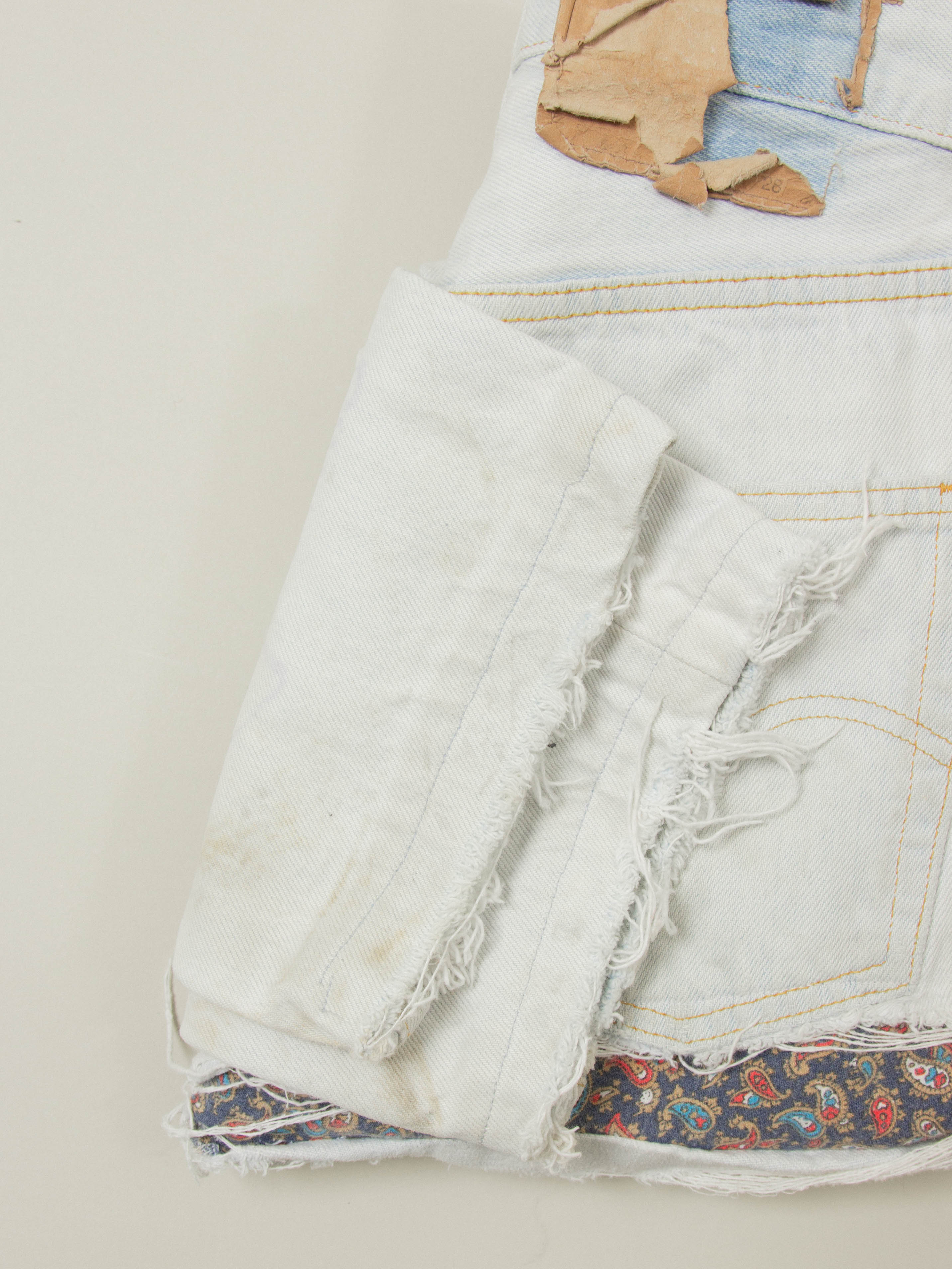 Vtg Customized Levi's 501 Jeans - Made in France (28x26) - Image 9