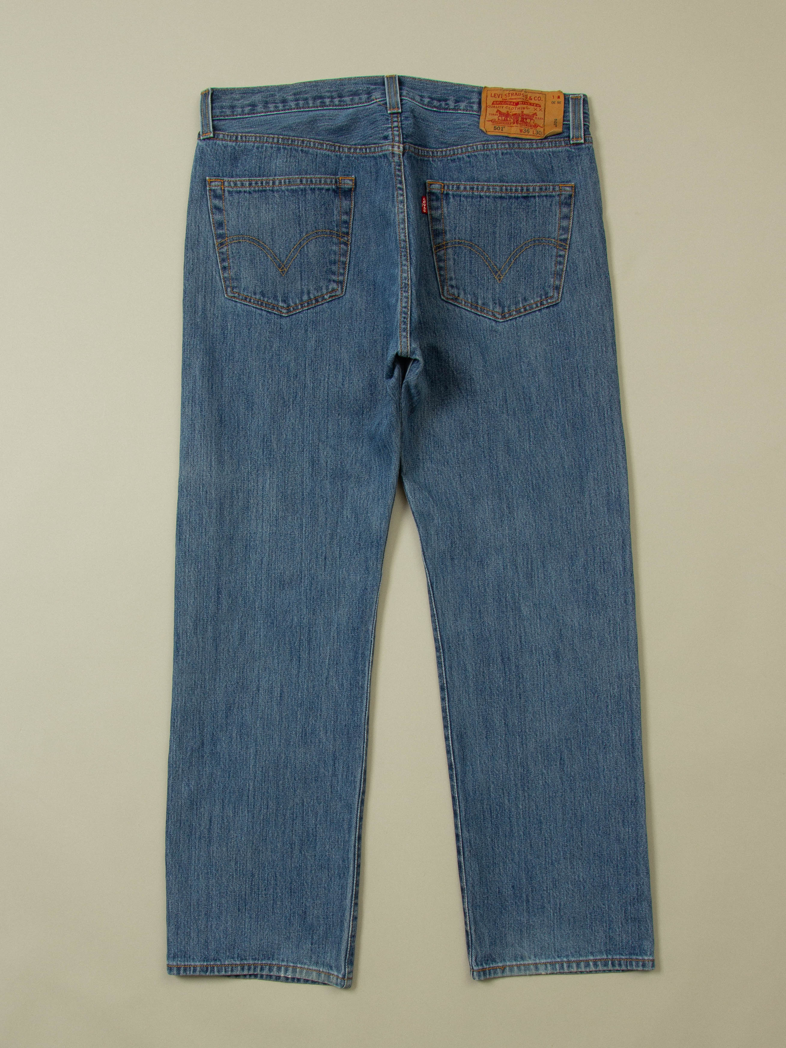 Vtg Levi's 501 Jeans (36x30) - Image 2