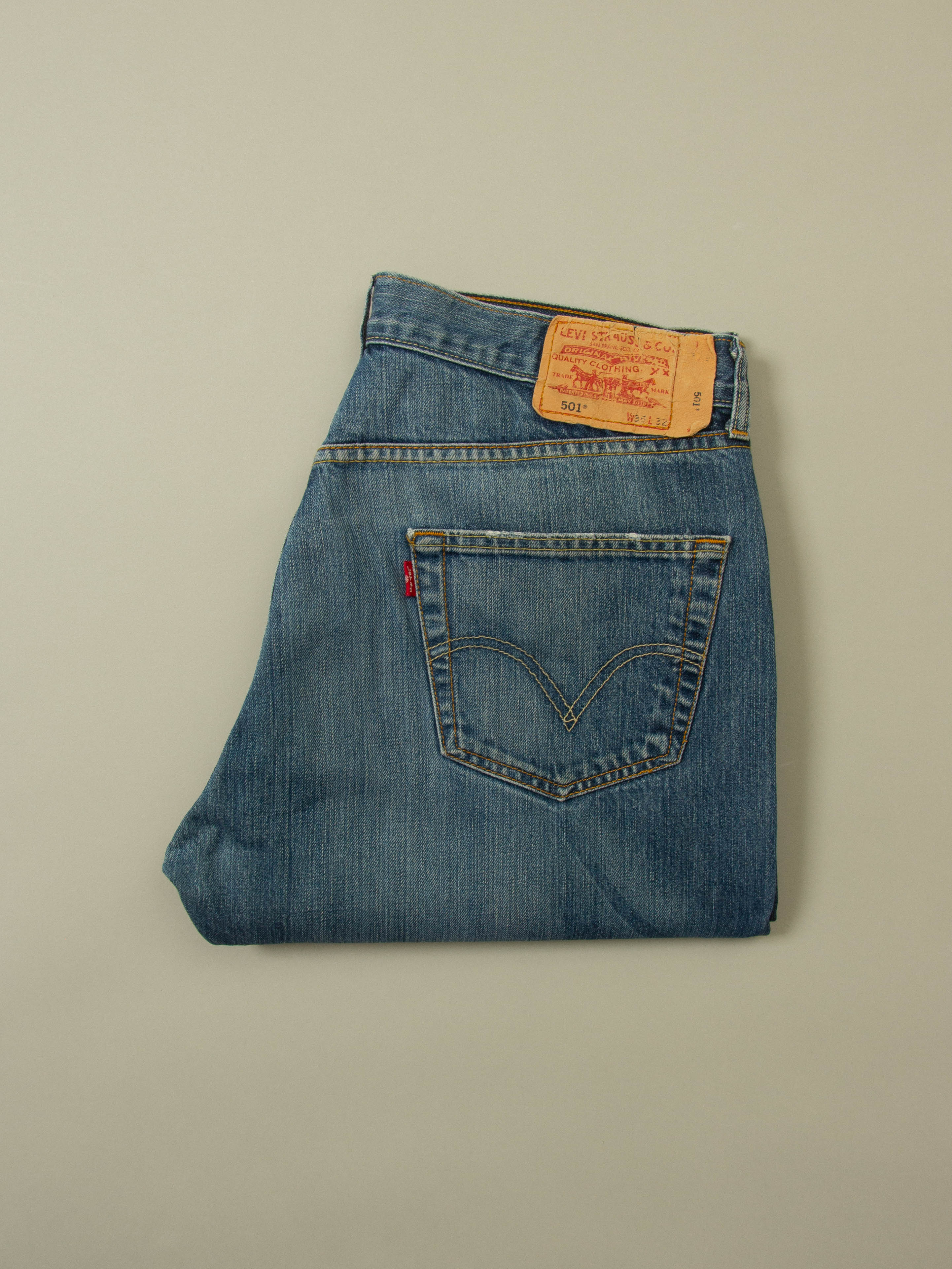 Vtg Levi's 501 Jeans (36x31) - Image 6