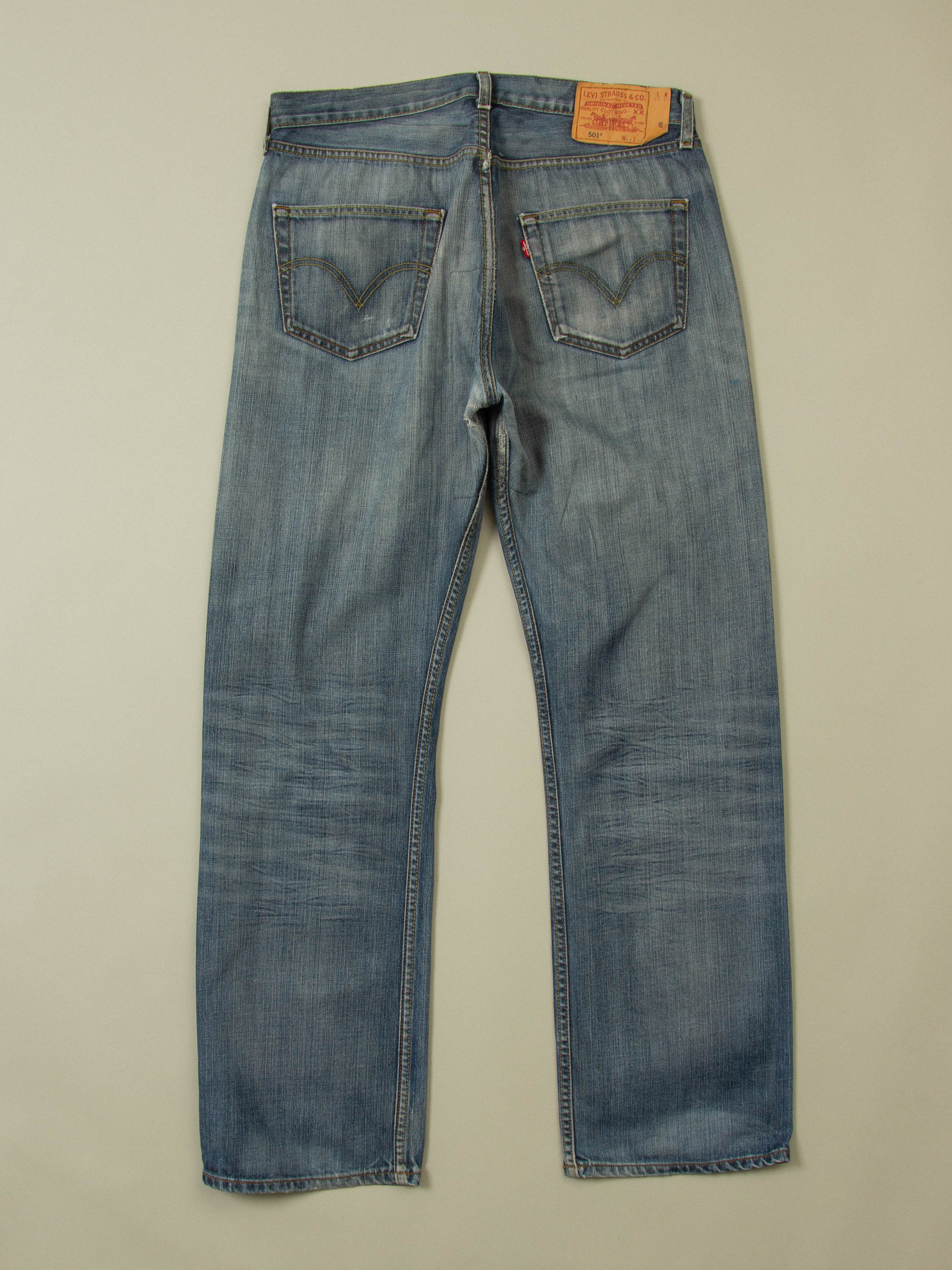 Vtg Levi's 501 Jeans (36x33) - Image 2