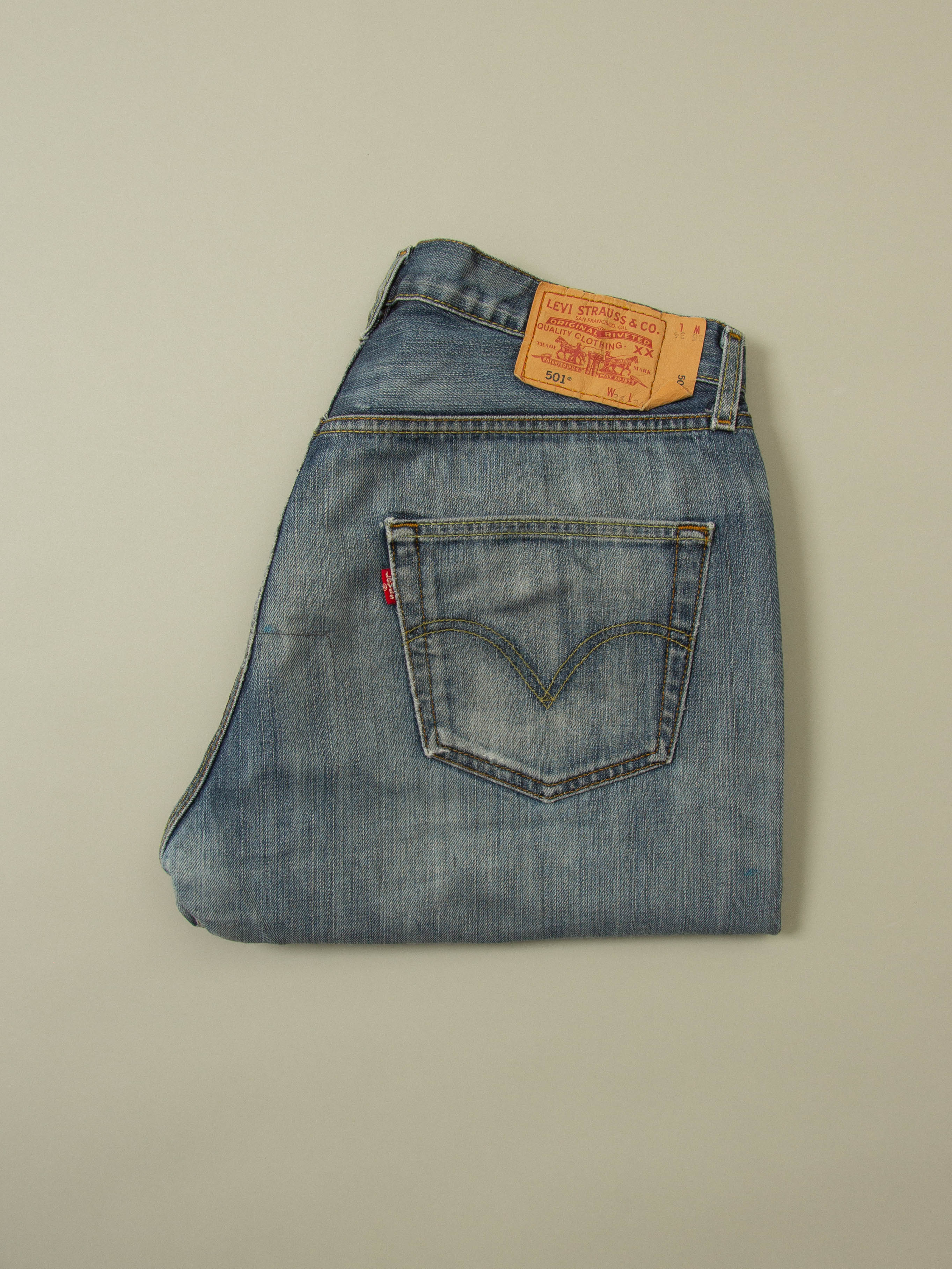 Vtg Levi's 501 Jeans (36x33) - Image 6
