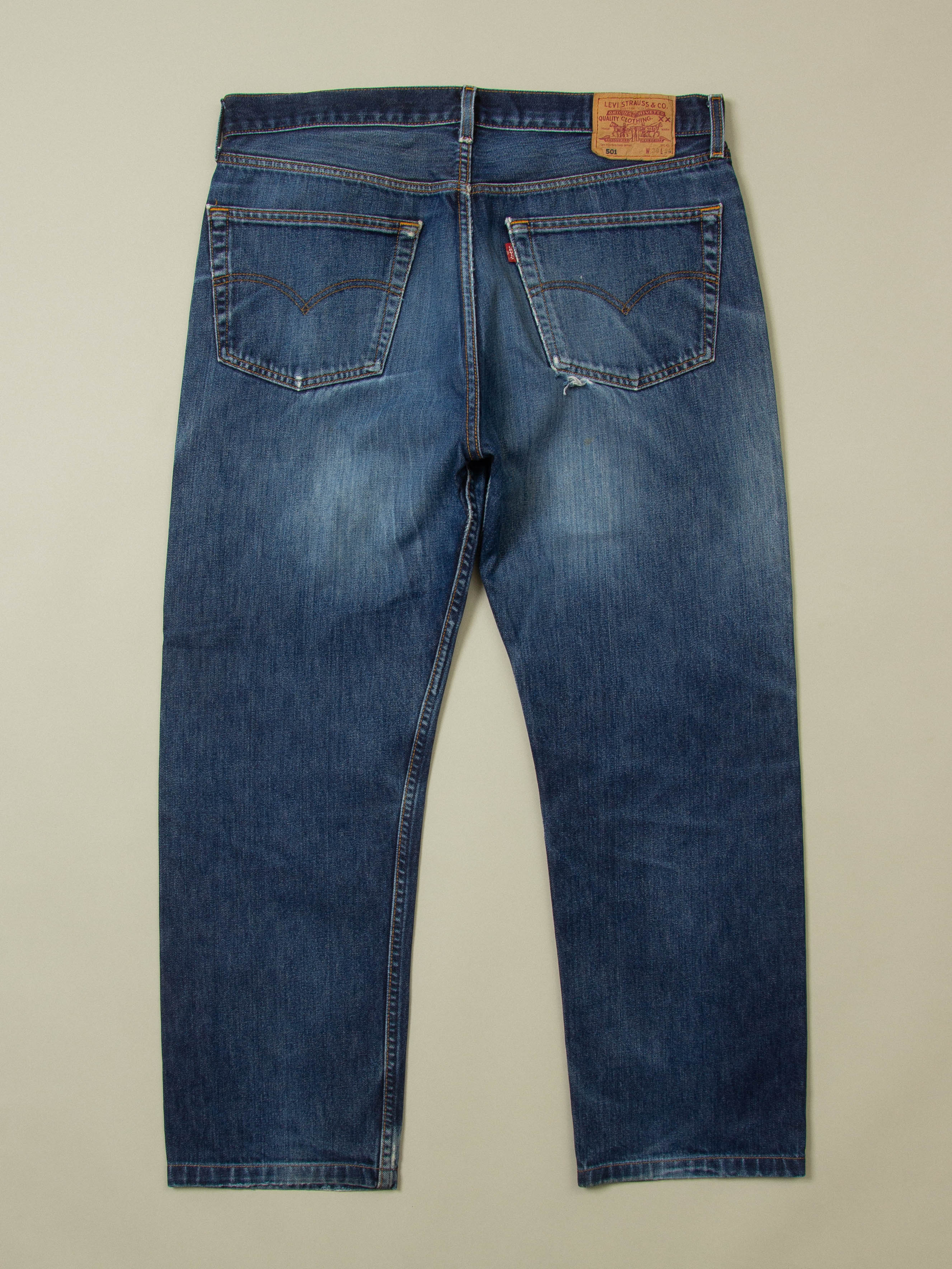 Vtg Levi's 501 Jeans (38x29) - Image 3