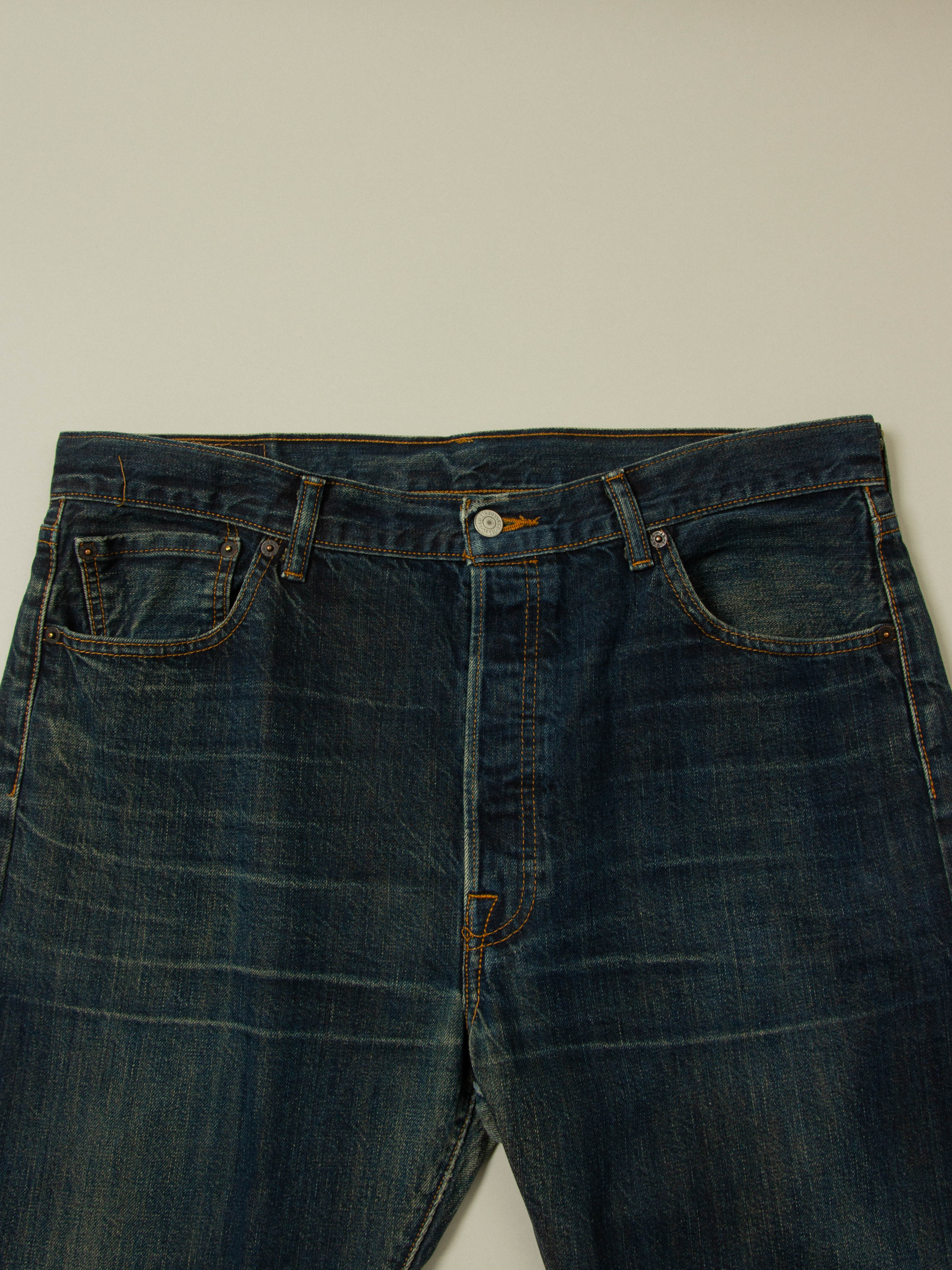 Vtg Levi's 501 Jeans (38x35) - Image 3