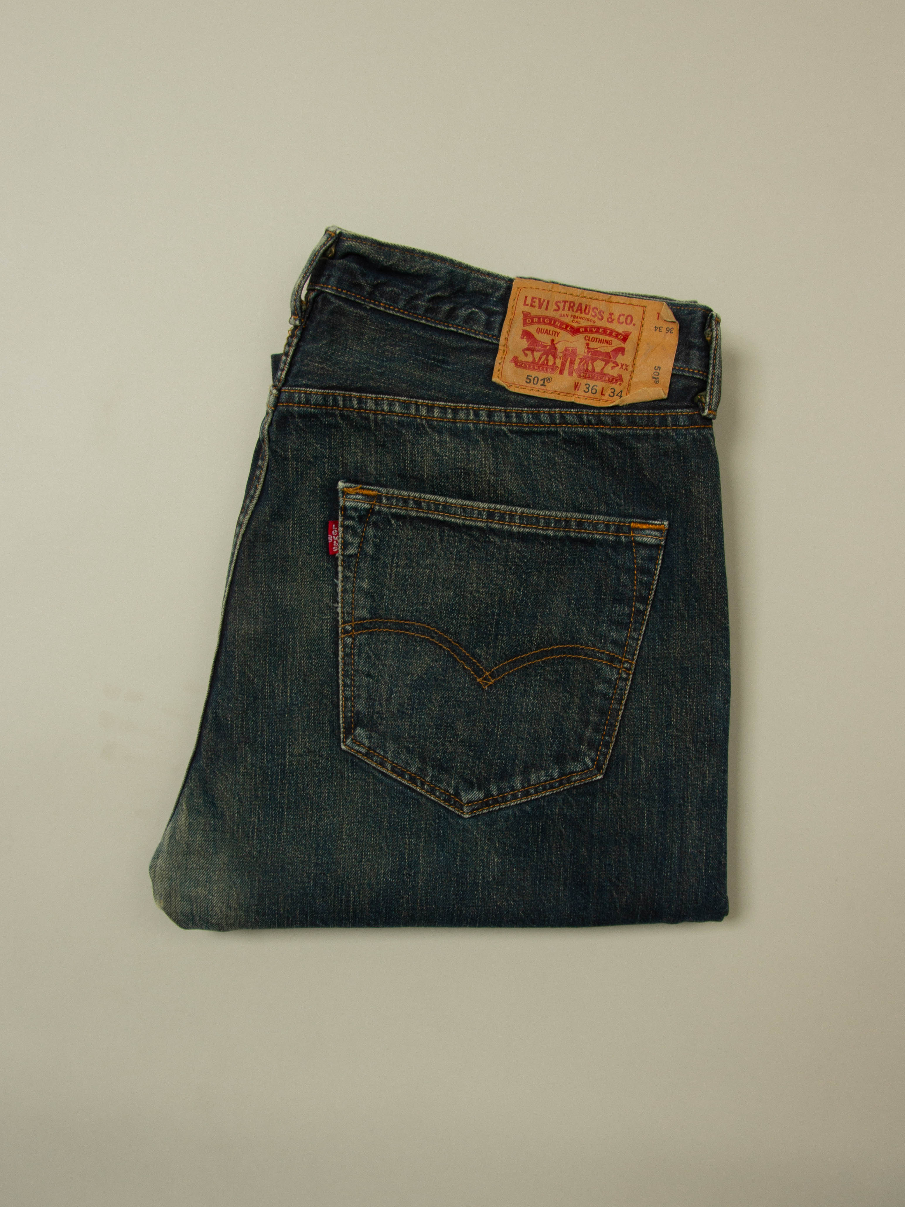 Vtg Levi's 501 Jeans (38x35) - Image 6