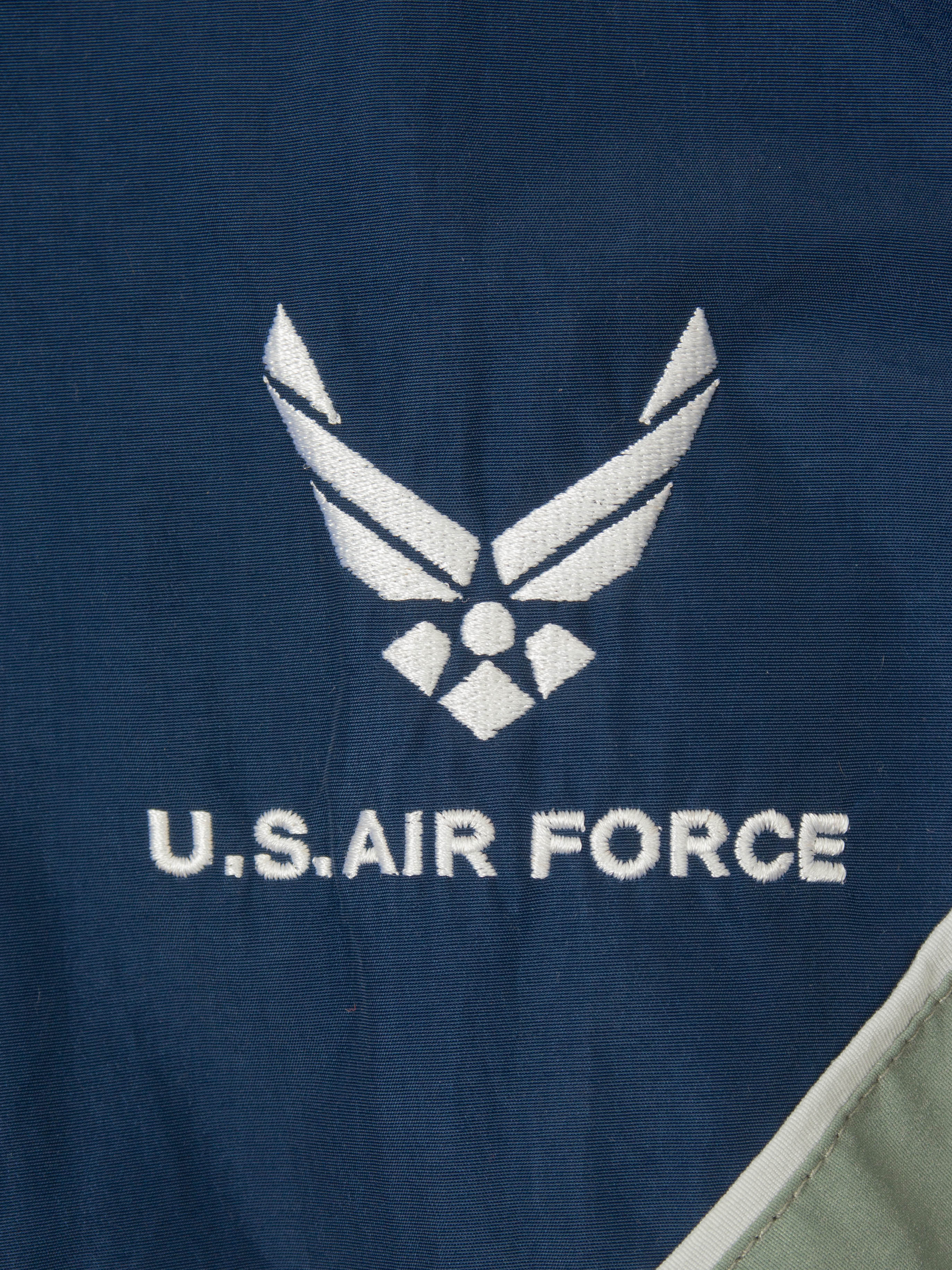 Vtg US Air Force Physical Training Reflective Windbreaker Jacket - Image 3