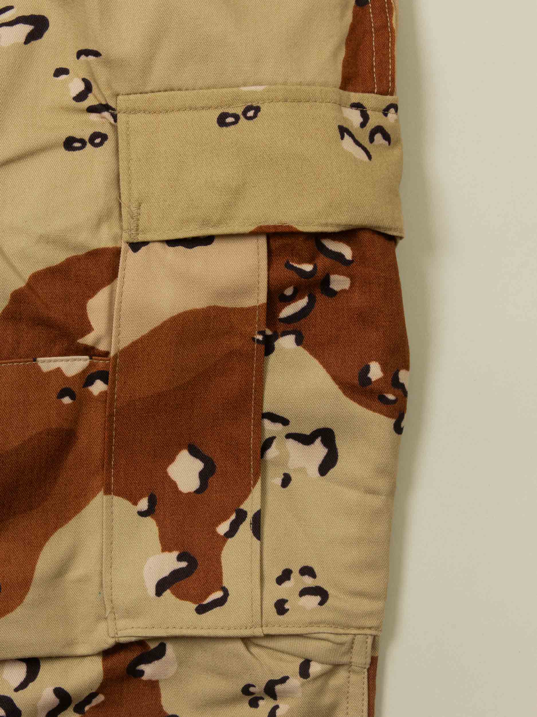 Vtg US Army Chocolate Chip Desert Camo Trousers (XS) - Image 10