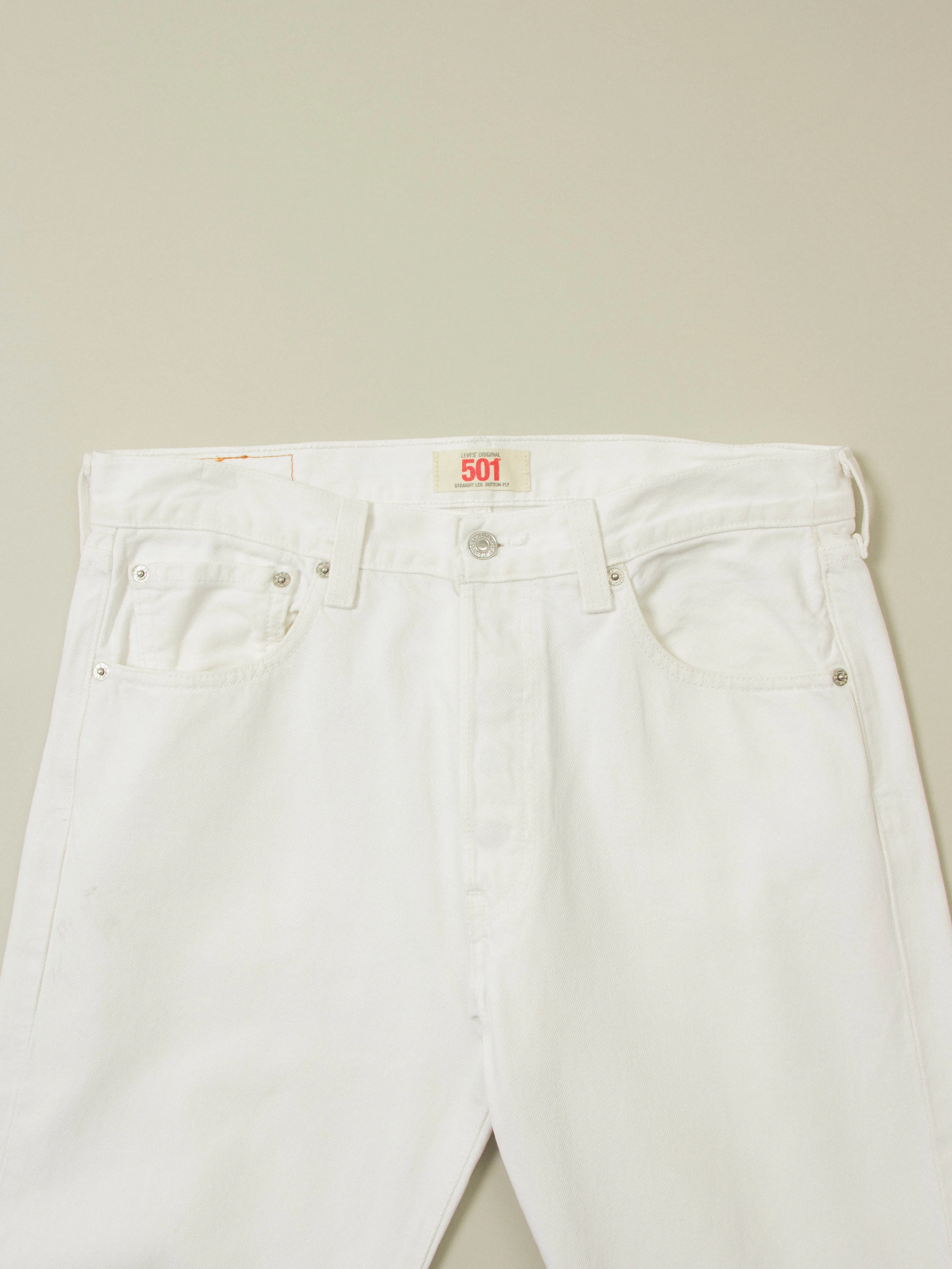 Vtg White Levi's 501 Jeans (34x31) - Image 3