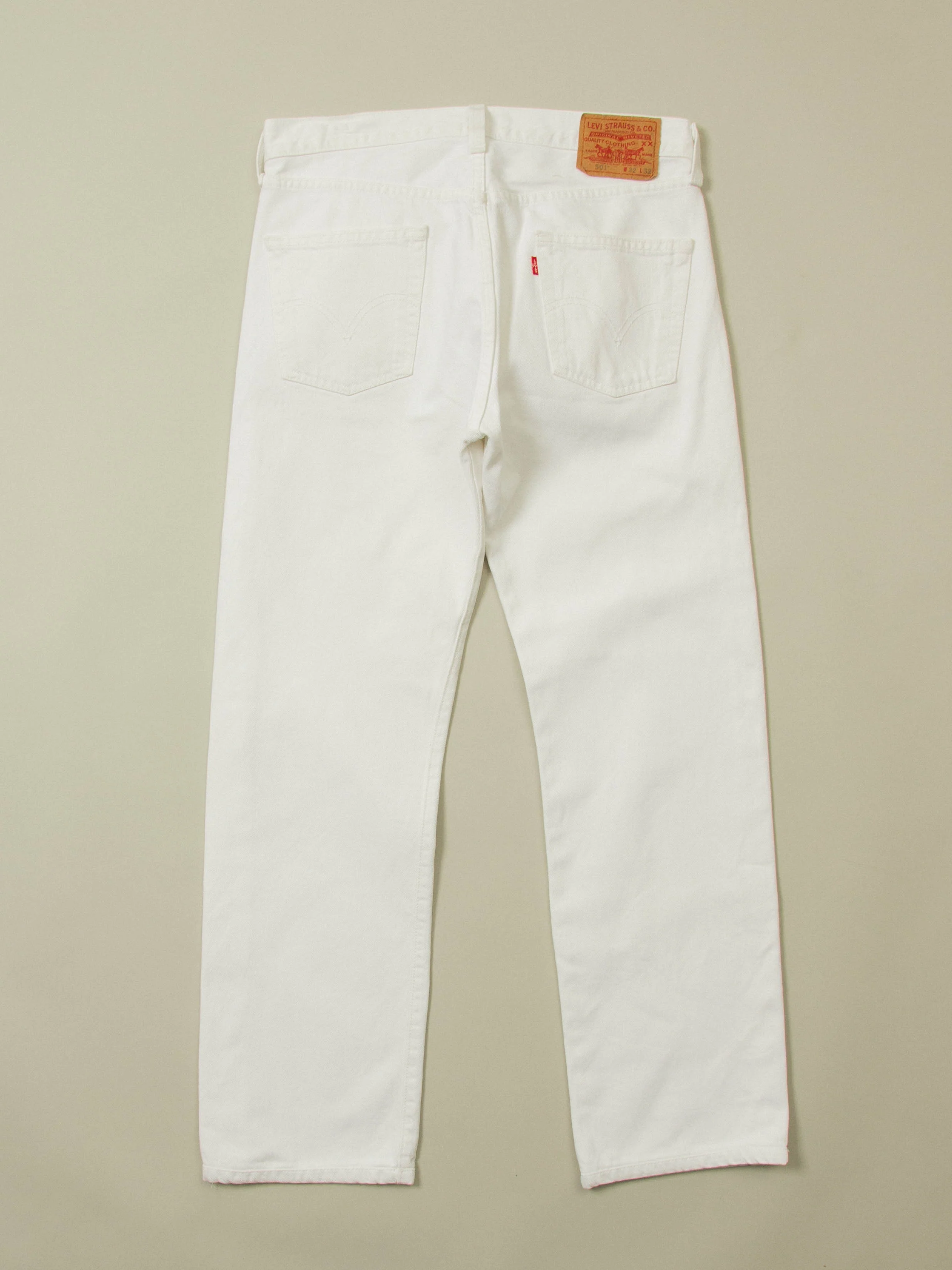 Vtg White Levi's 501 Jeans (34x31) - Image 6